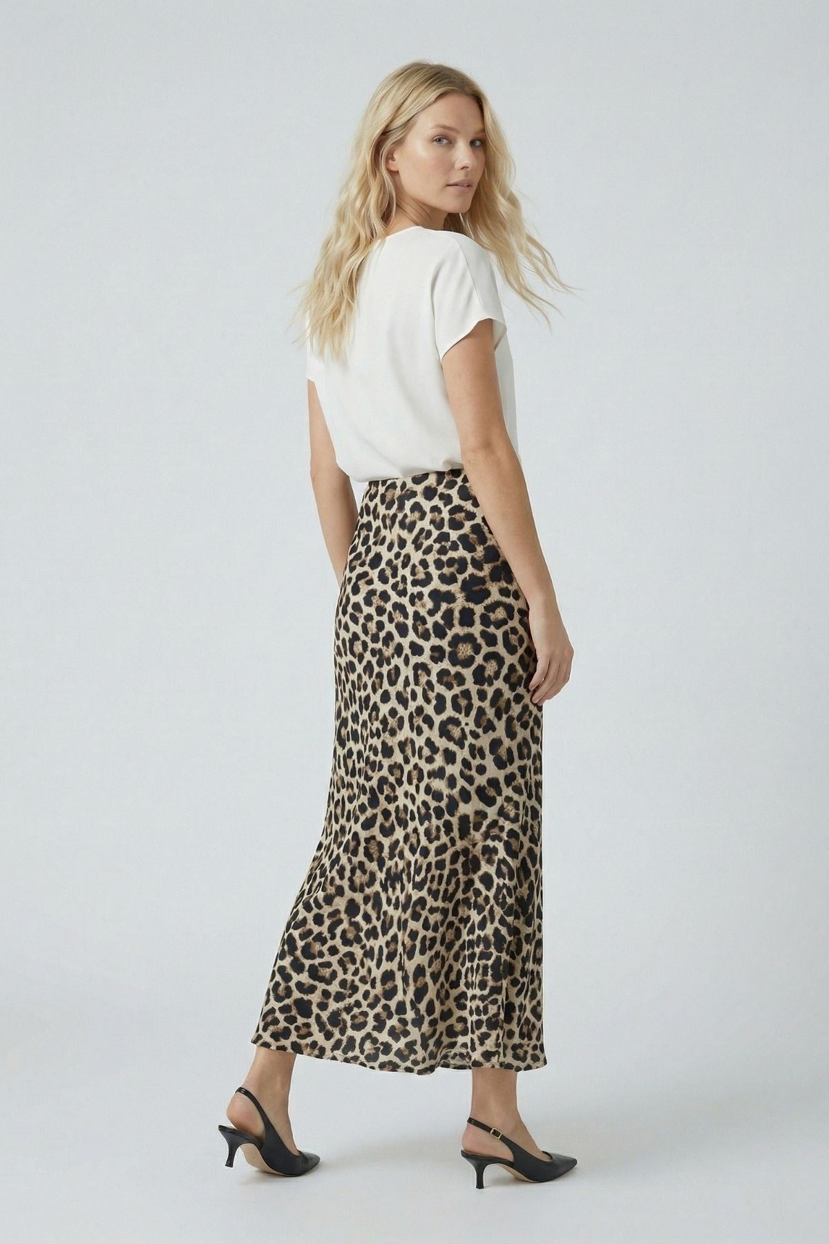 Bej Leopar Desen Saten Etek 9416