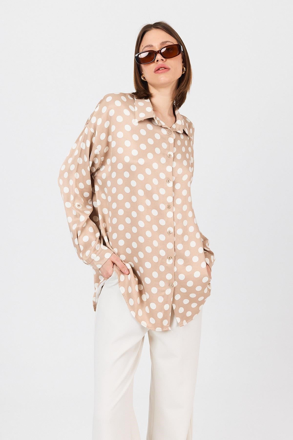 Bej Puantiye Desen Oversize Saten Gömlek 9411