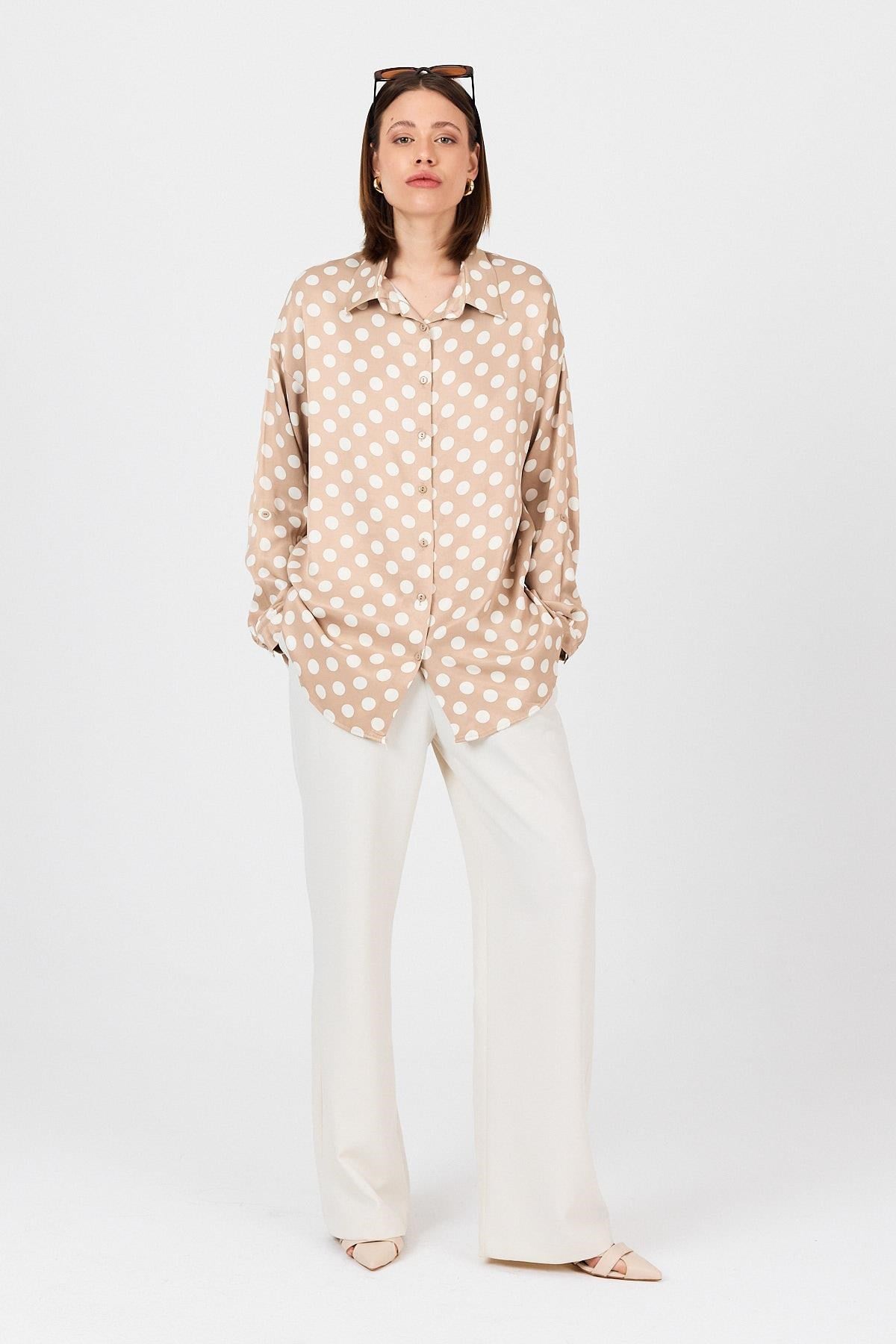Bej Puantiye Desen Oversize Saten Gömlek 9411