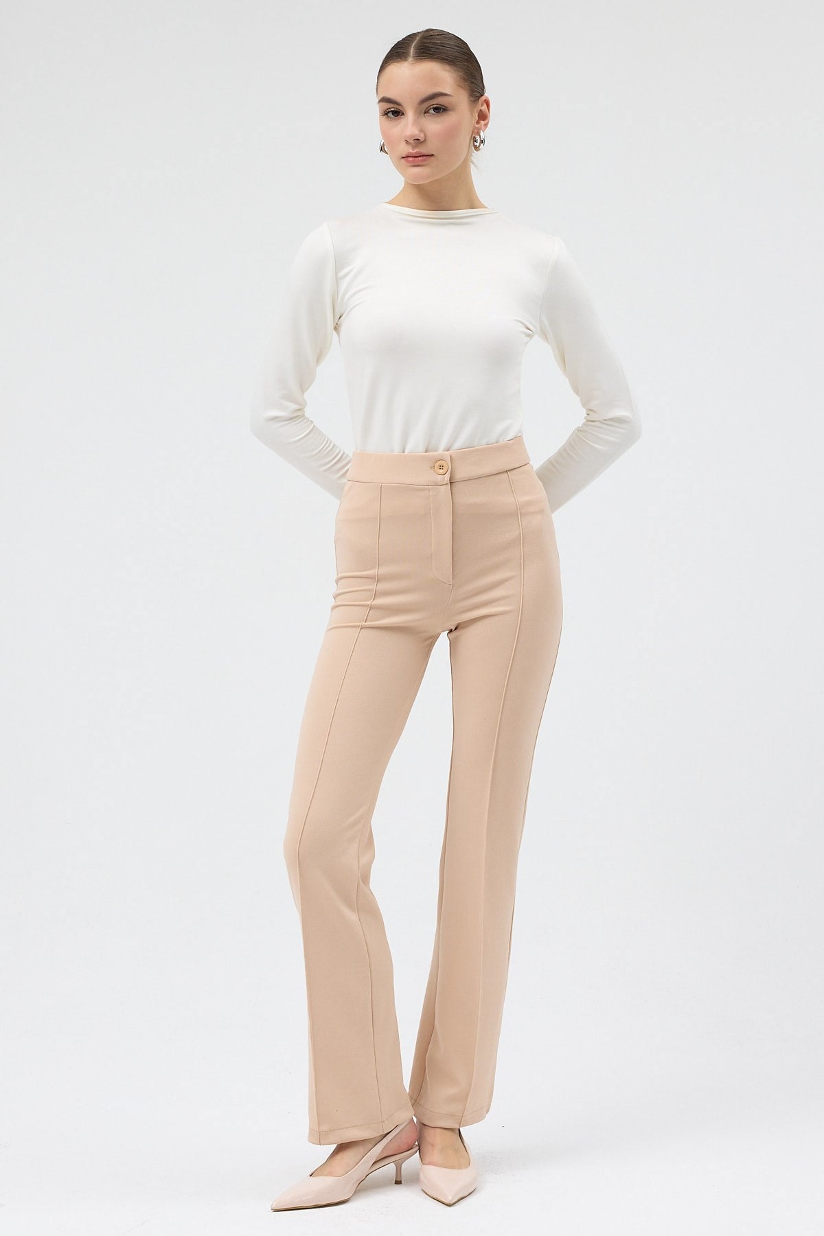 Bej Straight/Düz Kesim Yüksek Bel Nervür Dikişli Örme Pantolon TCR-6873A
