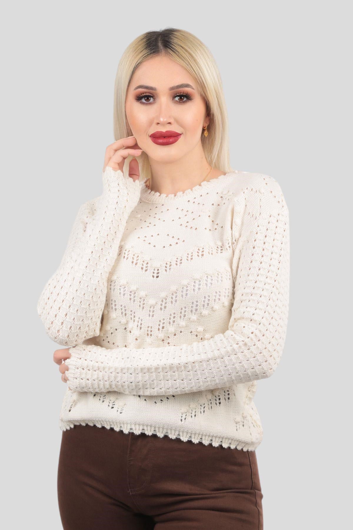 Bej Yaka Detay İşlemeli Kazak 5164