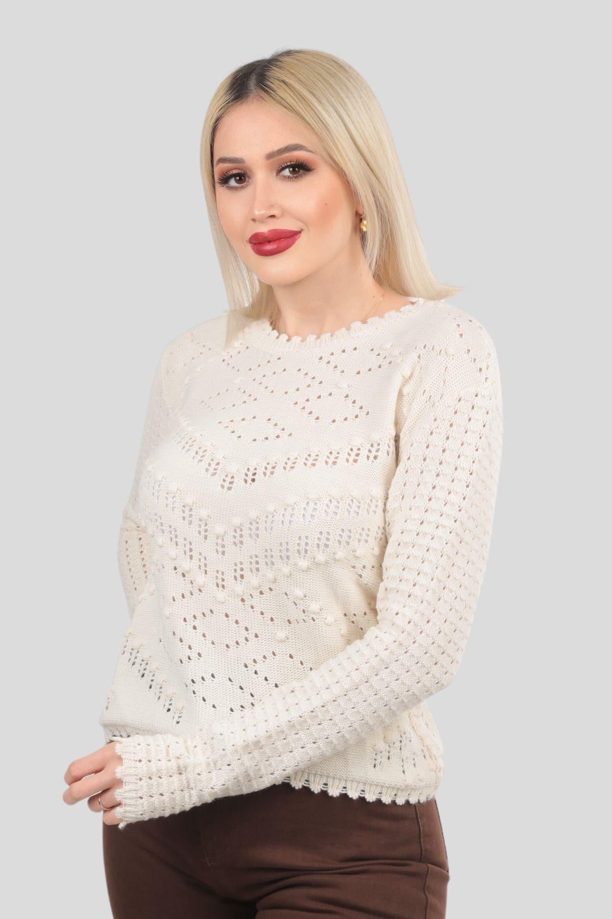 Bej Yaka Detay İşlemeli Kazak 5164