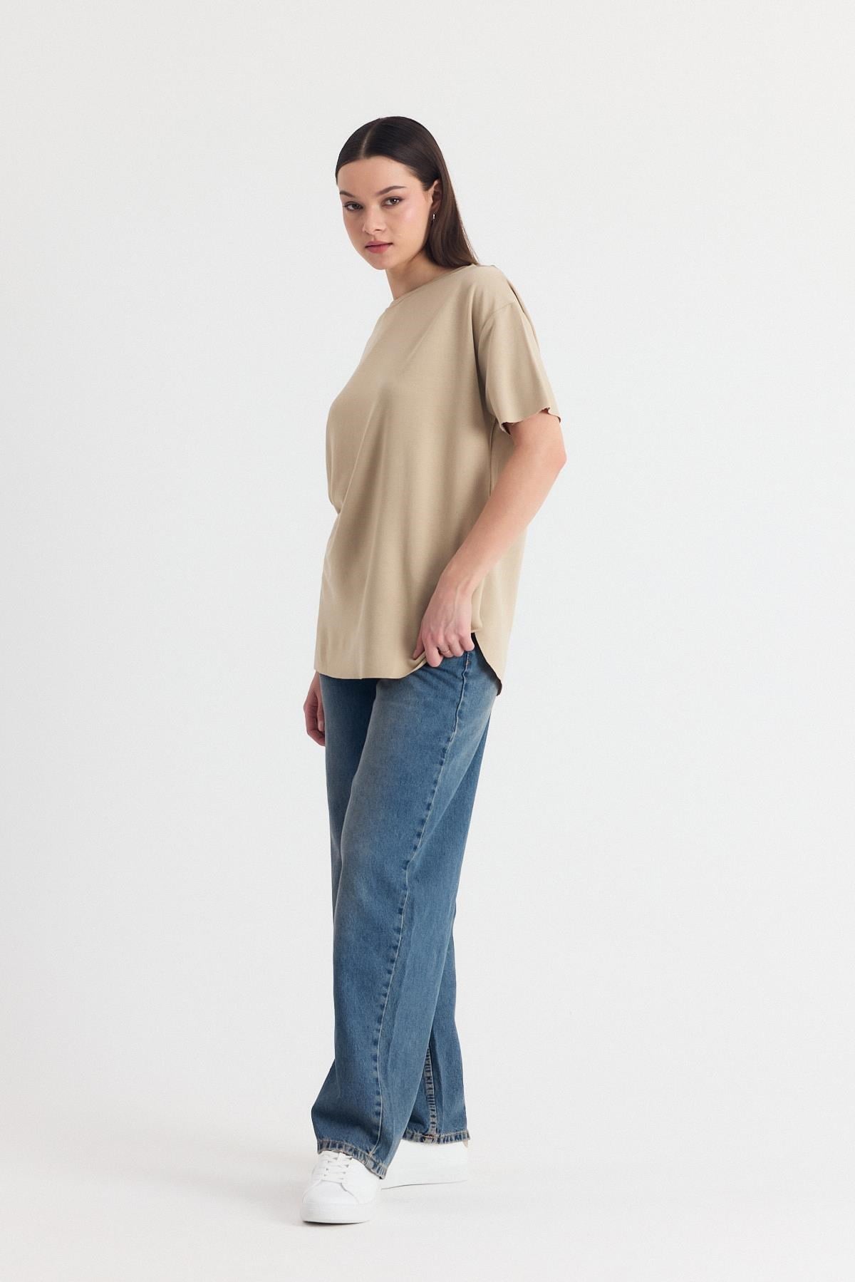 Bej Yumuşak Dokulu Esnek Premium Kumaş Lazer Kesim Oversize Tişört 1868
