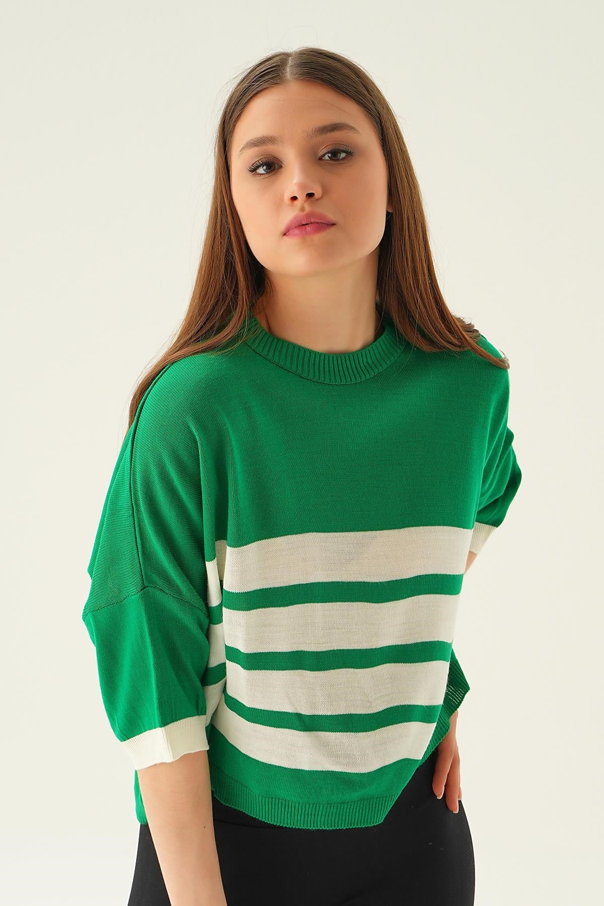 Benetton Yeşili Çizgi Detay Oversize Tişört 1454