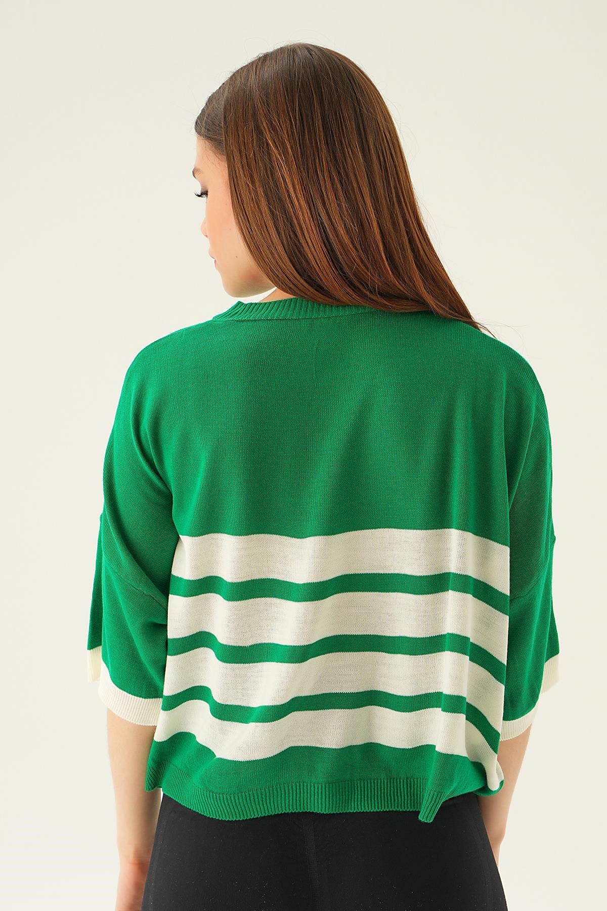 Benetton Yeşili Çizgi Detay Oversize Tişört 1454