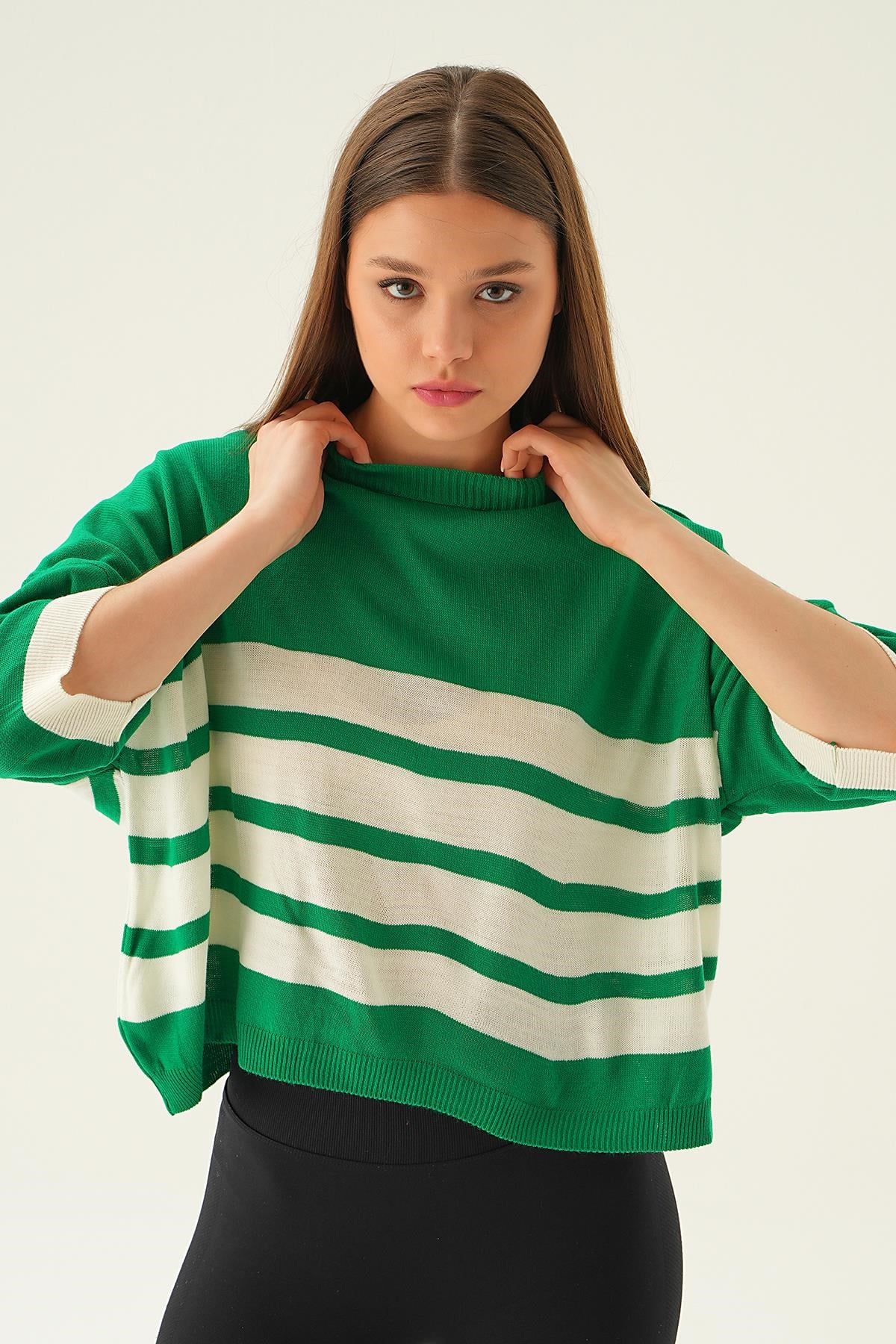 Benetton Yeşili Çizgi Detay Oversize Tişört 1454