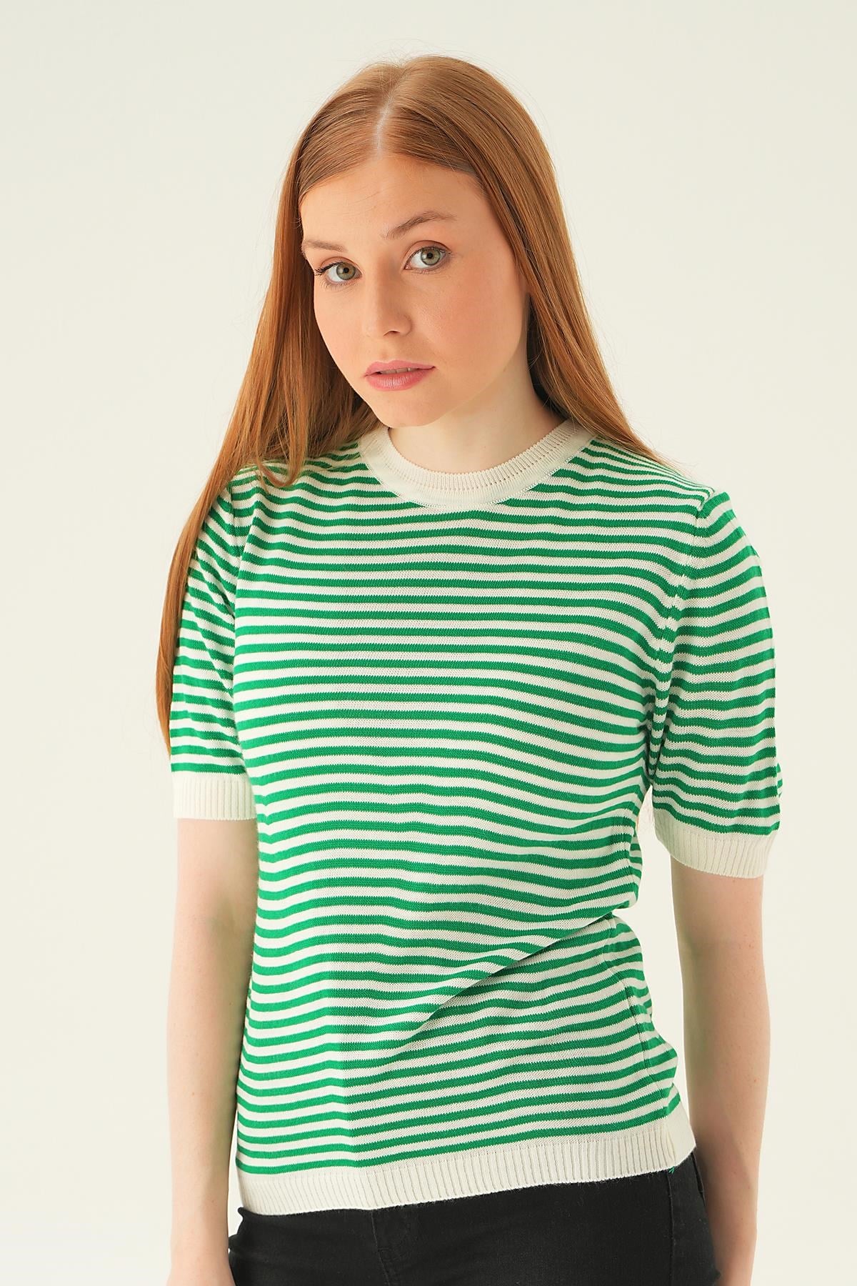 Benetton Yeşili Çizgili Tişört 1443