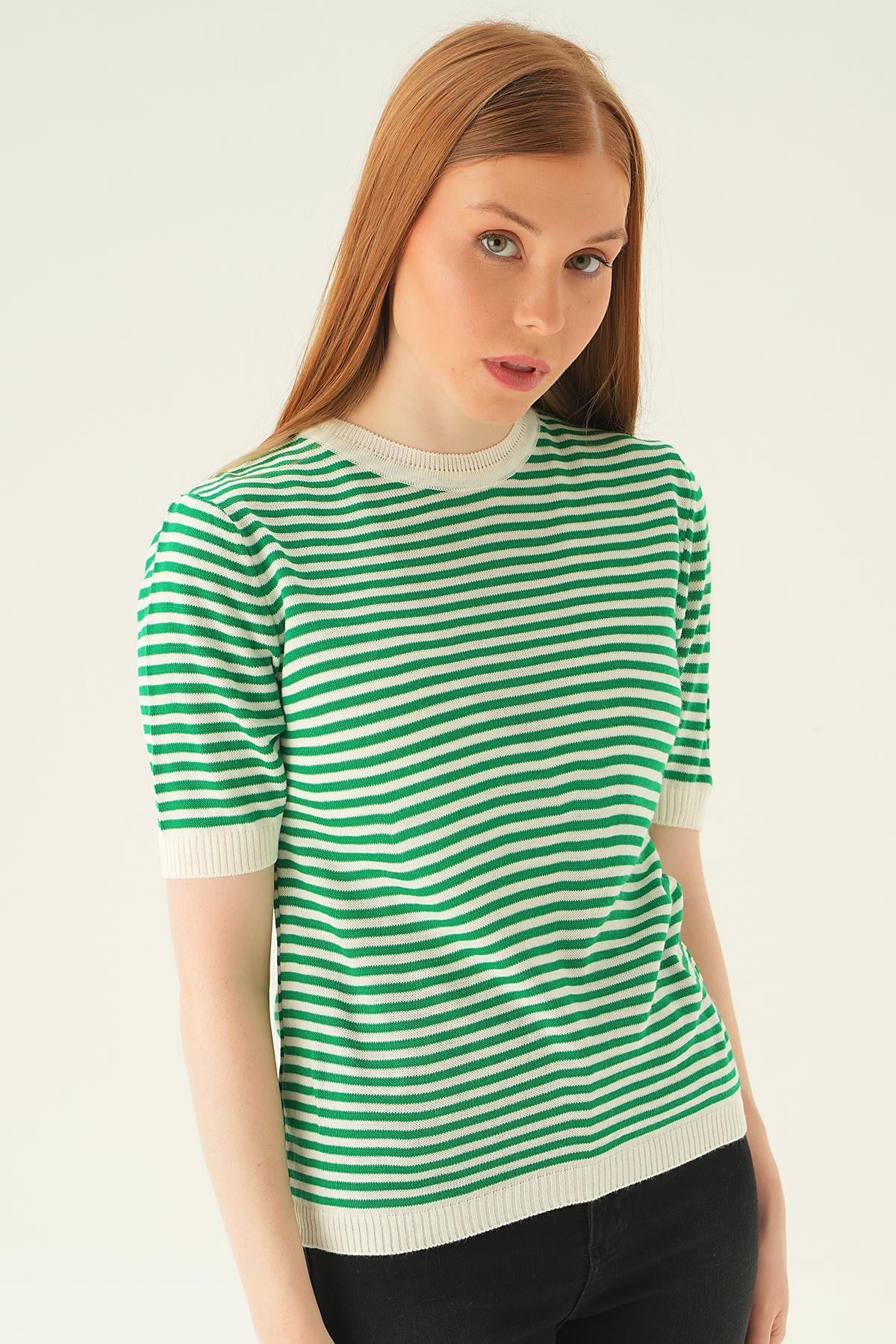 Benetton Yeşili Çizgili Tişört 1443