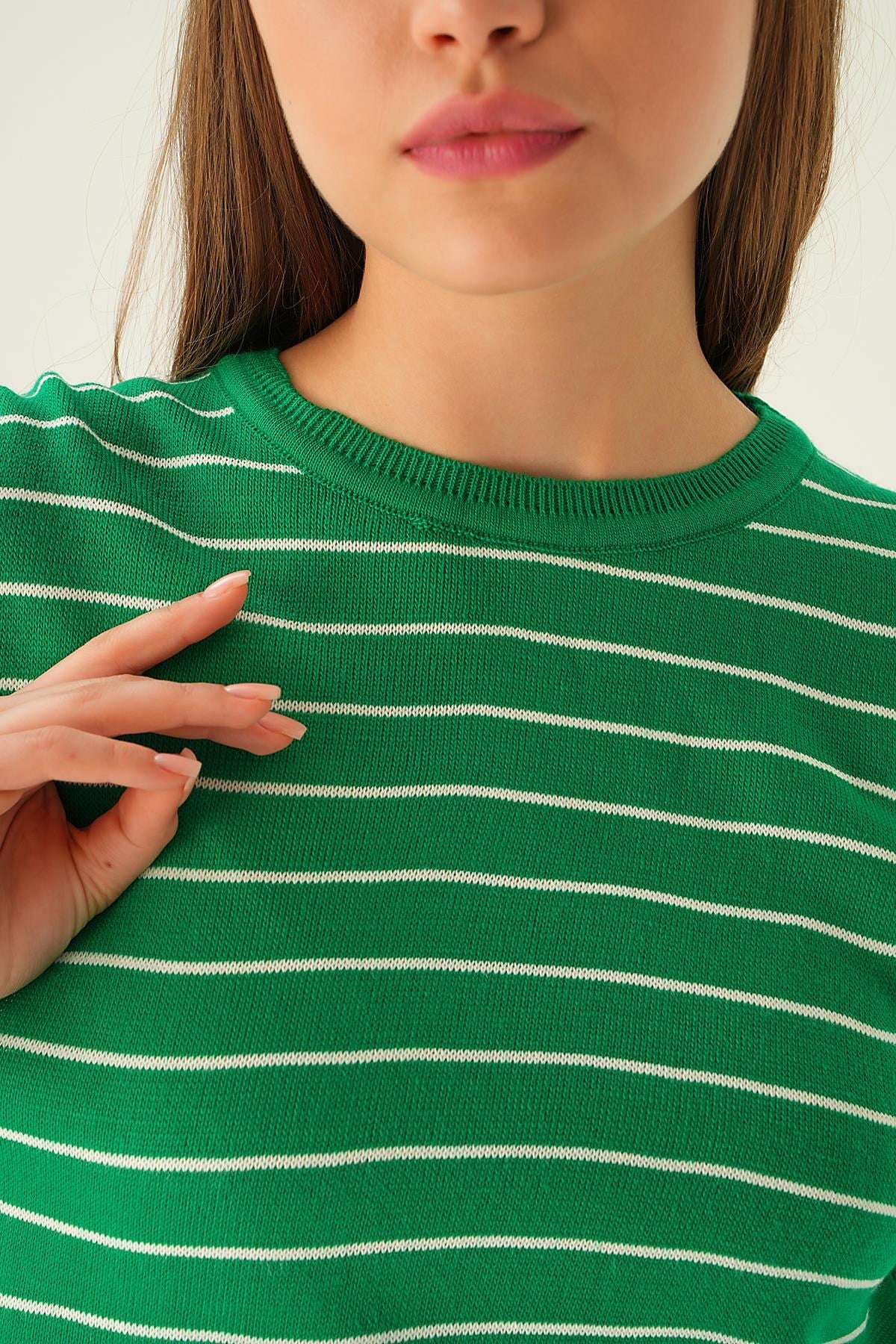 Benetton Yeşili Çizgili Tişört 1488