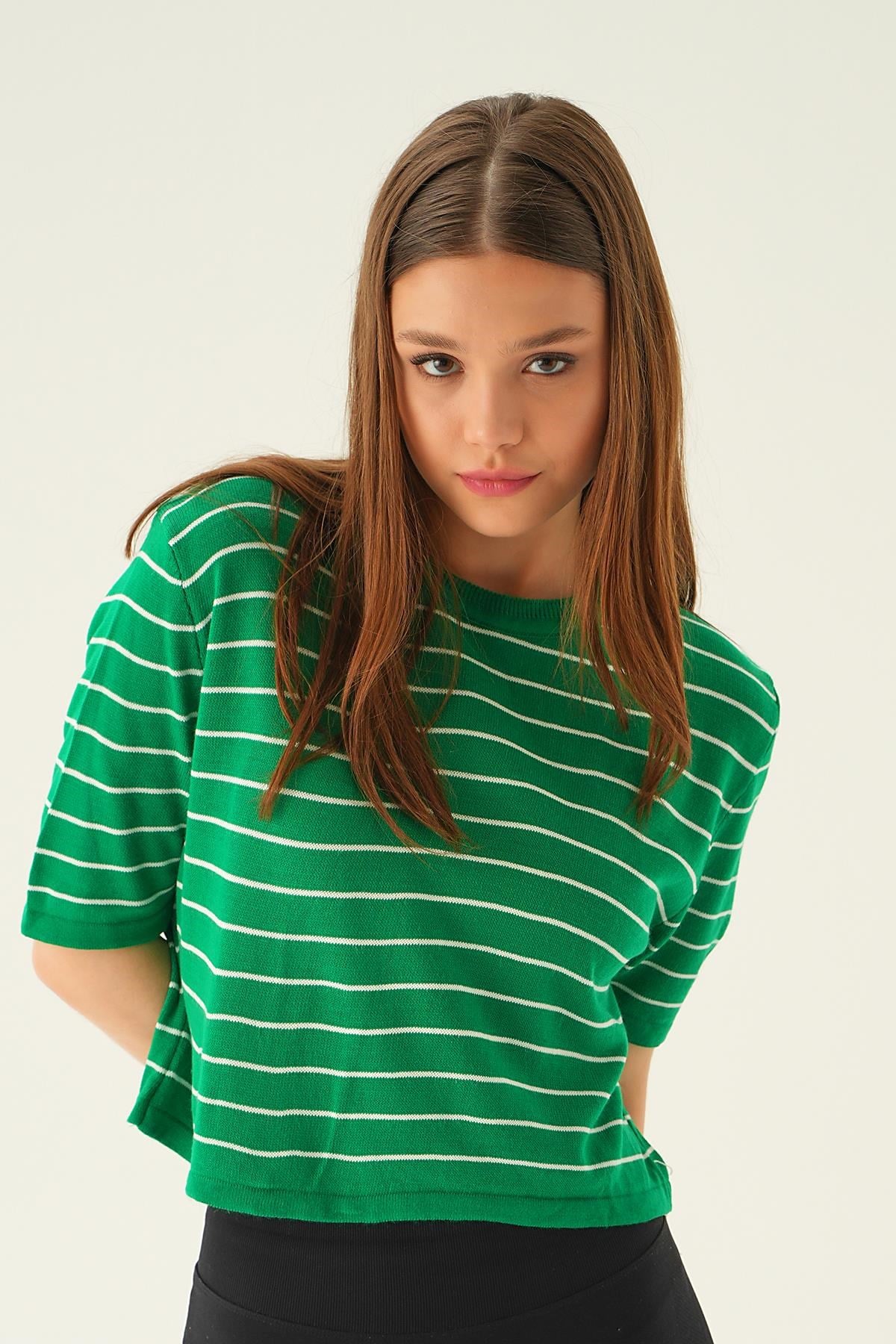 Benetton Yeşili Çizgili Tişört 1488