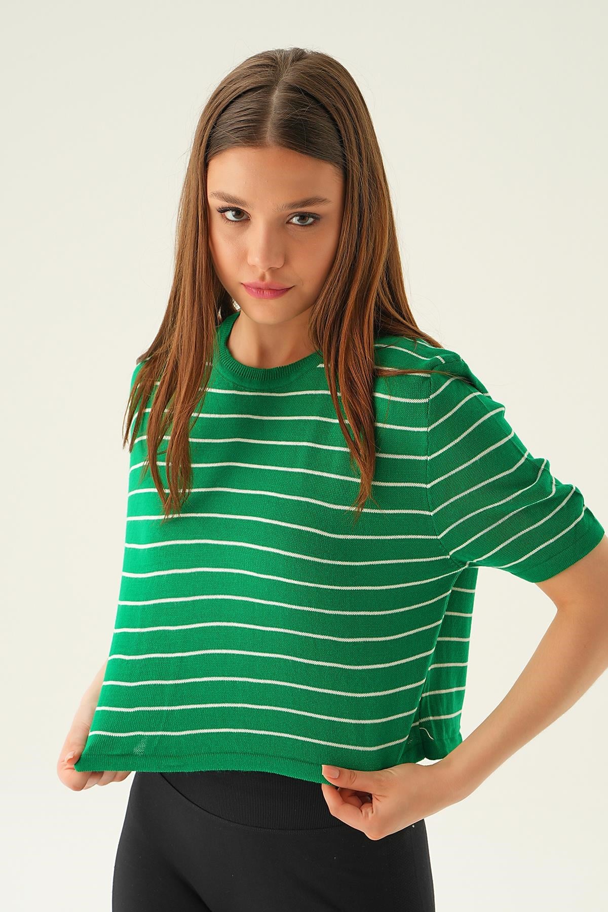 Benetton Yeşili Çizgili Tişört 1488