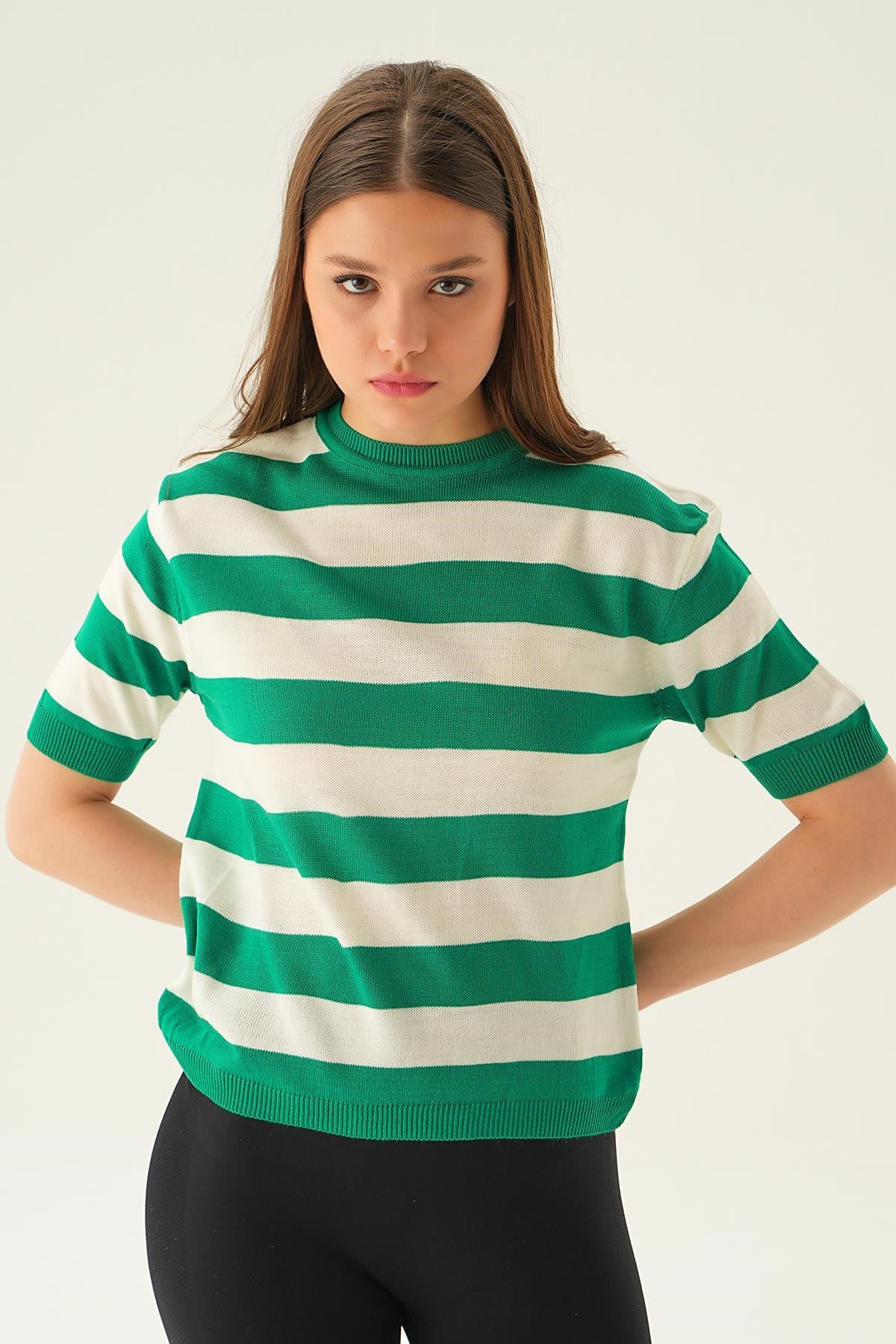 Benetton Yeşili Kalın Çizgili Tişört 1461