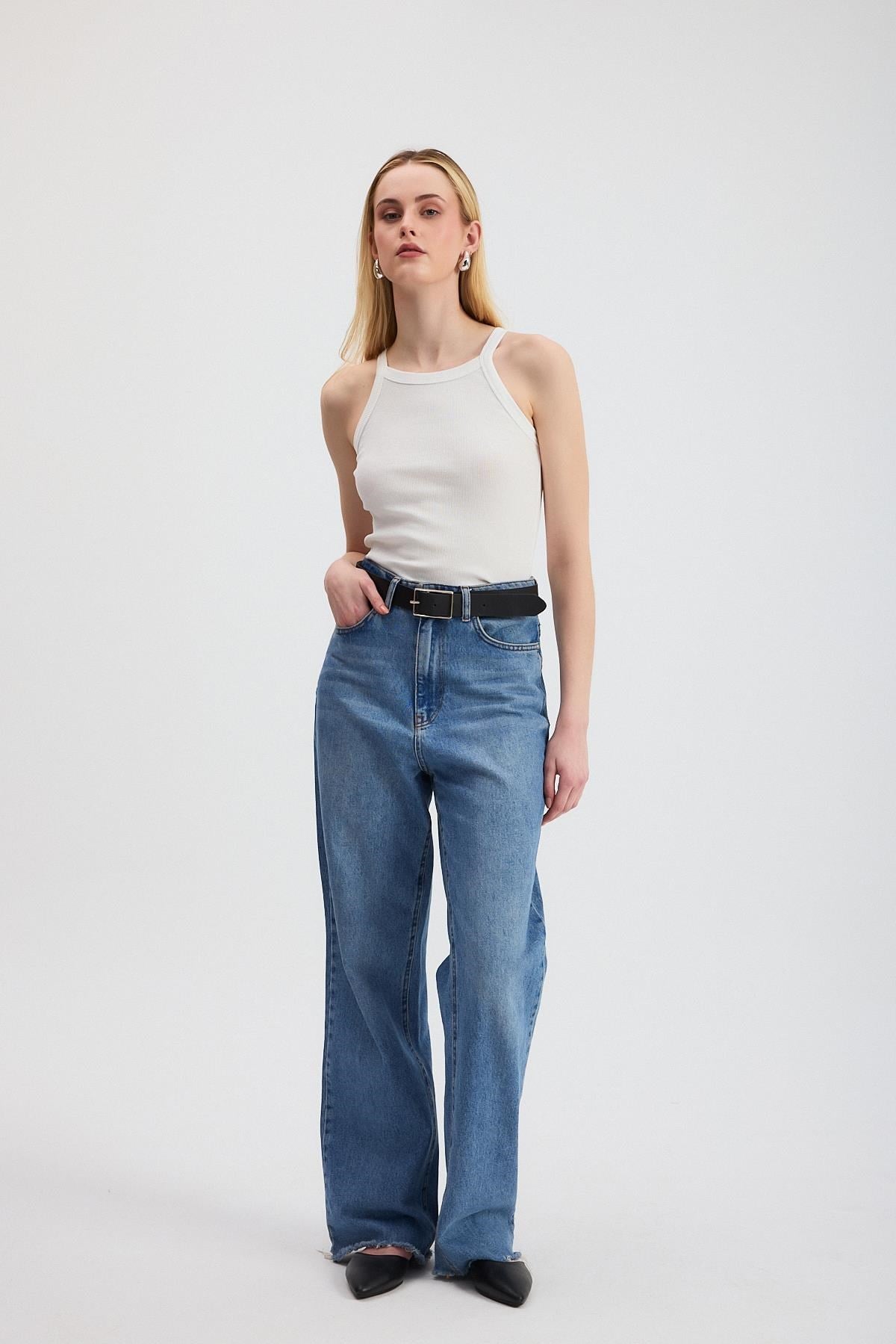 Beyaz -1121 Sıfır Kol Fitilli Halter Yaka Basic Atlet