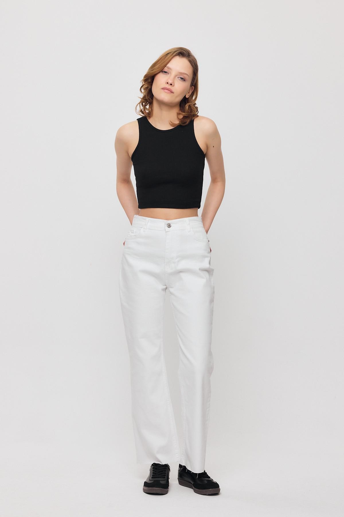 Beyaz 12032 Paçası Kesik Straight Jean