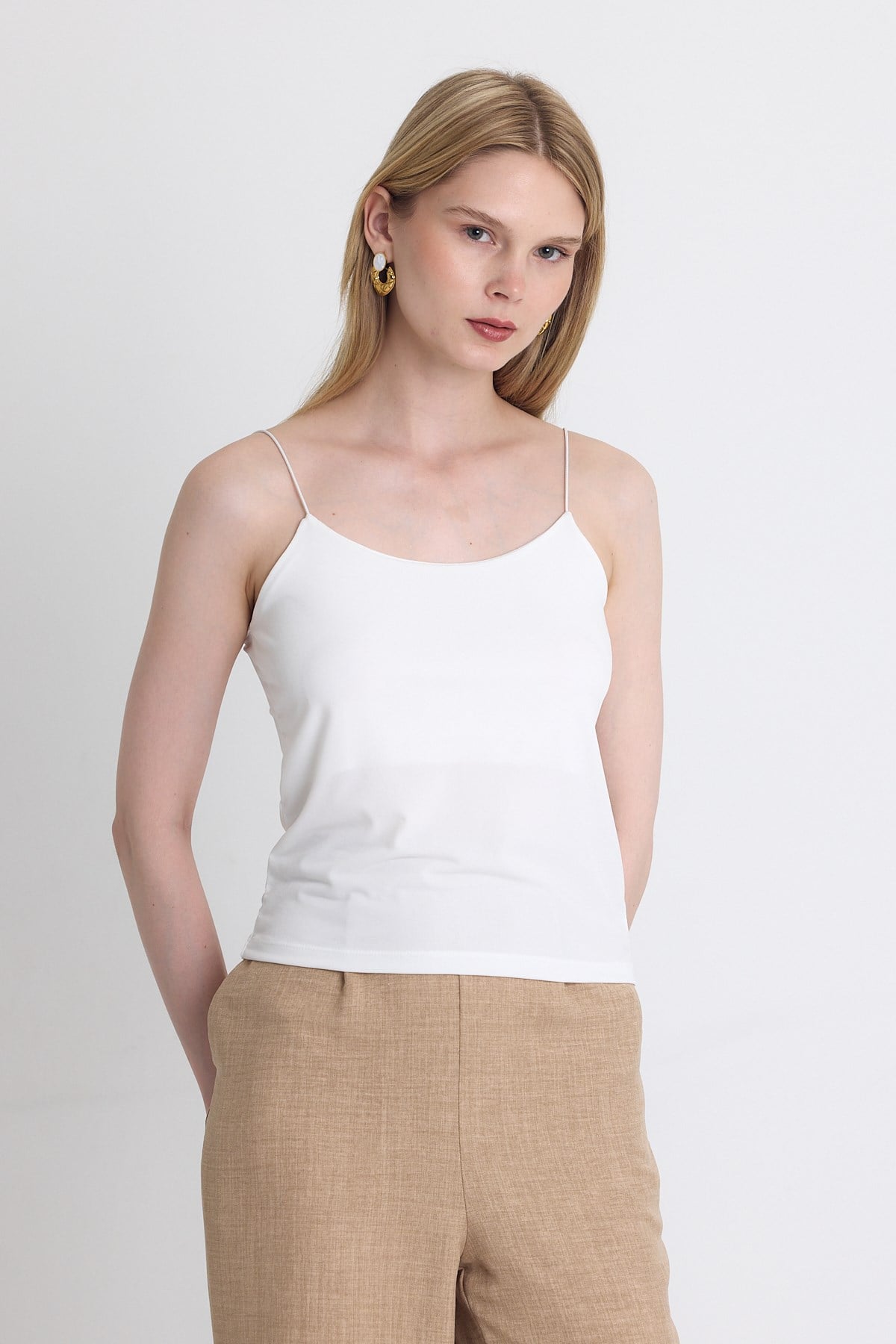 Beyaz Askılı Sandy Atlet Bluz 220
