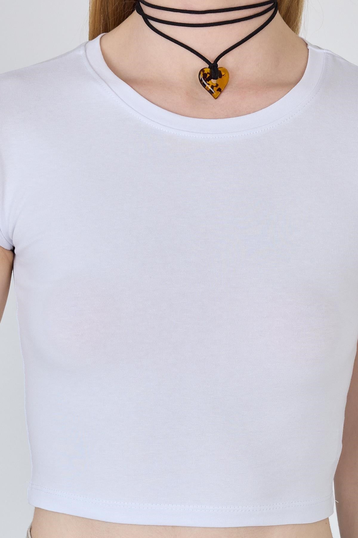 Beyaz Bisiklet Yaka Pamuklu Slim Fit Crop Tişört 9199M