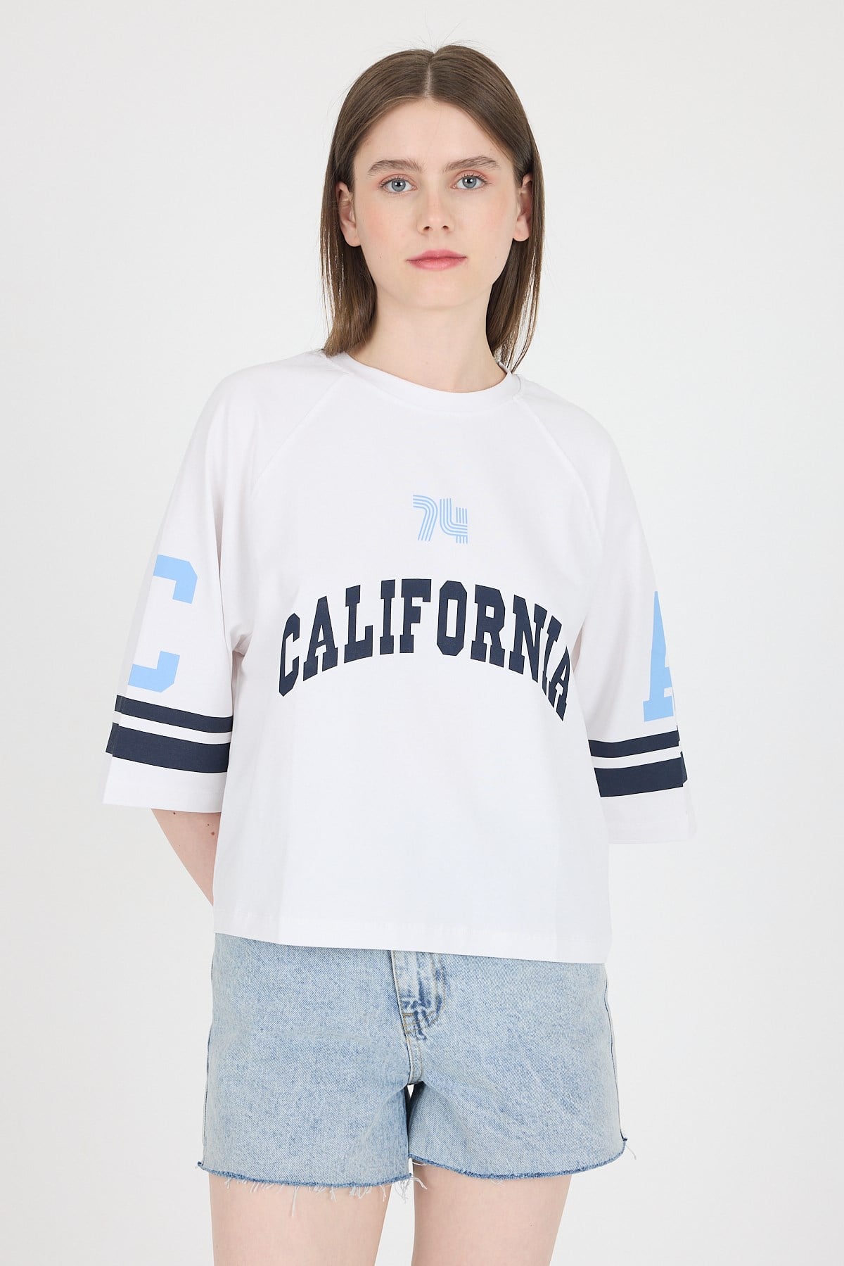 Beyaz California Baskılı Oversize Tişört 6817
