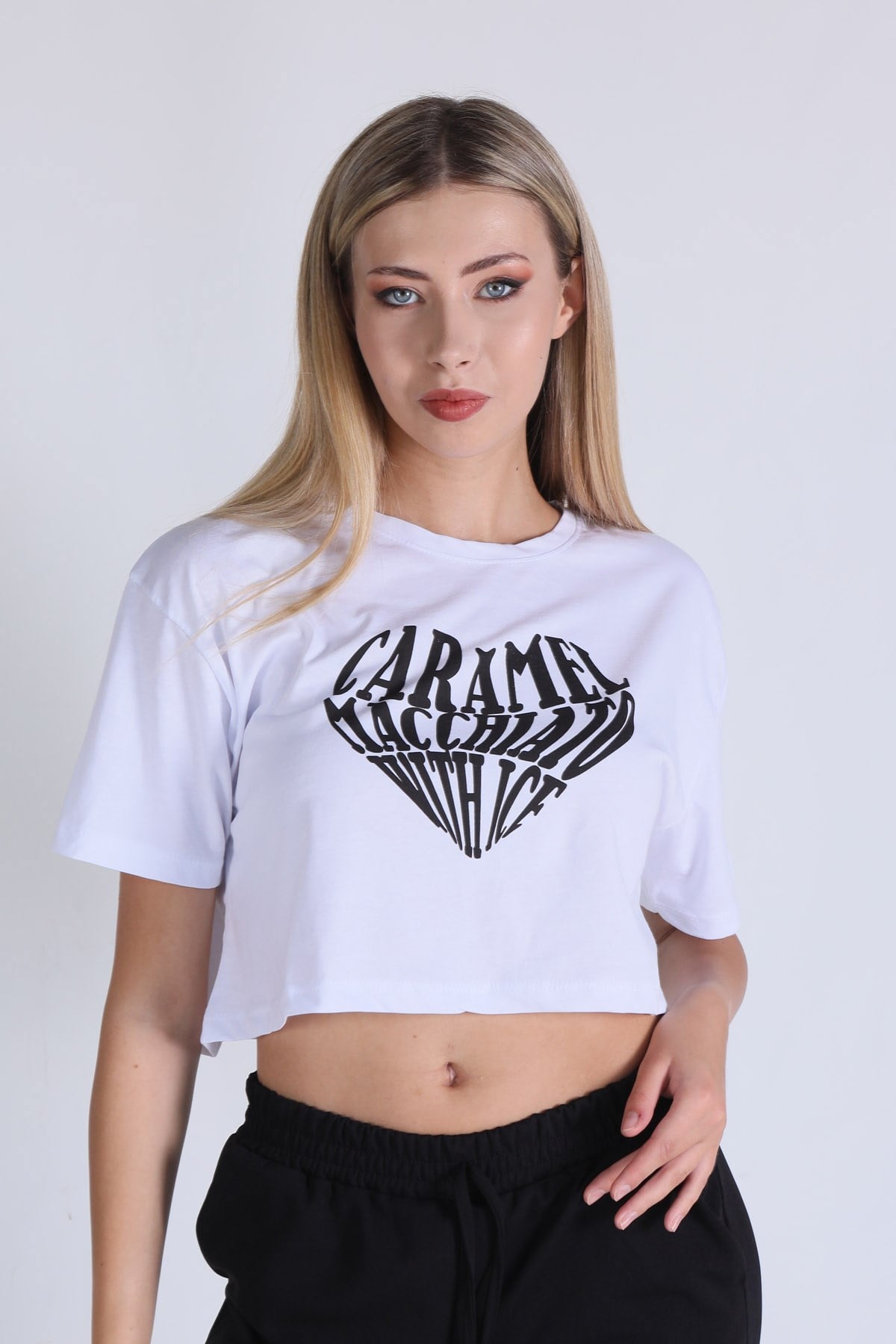 Beyaz Caramel Baskı Crop Tişört 5164