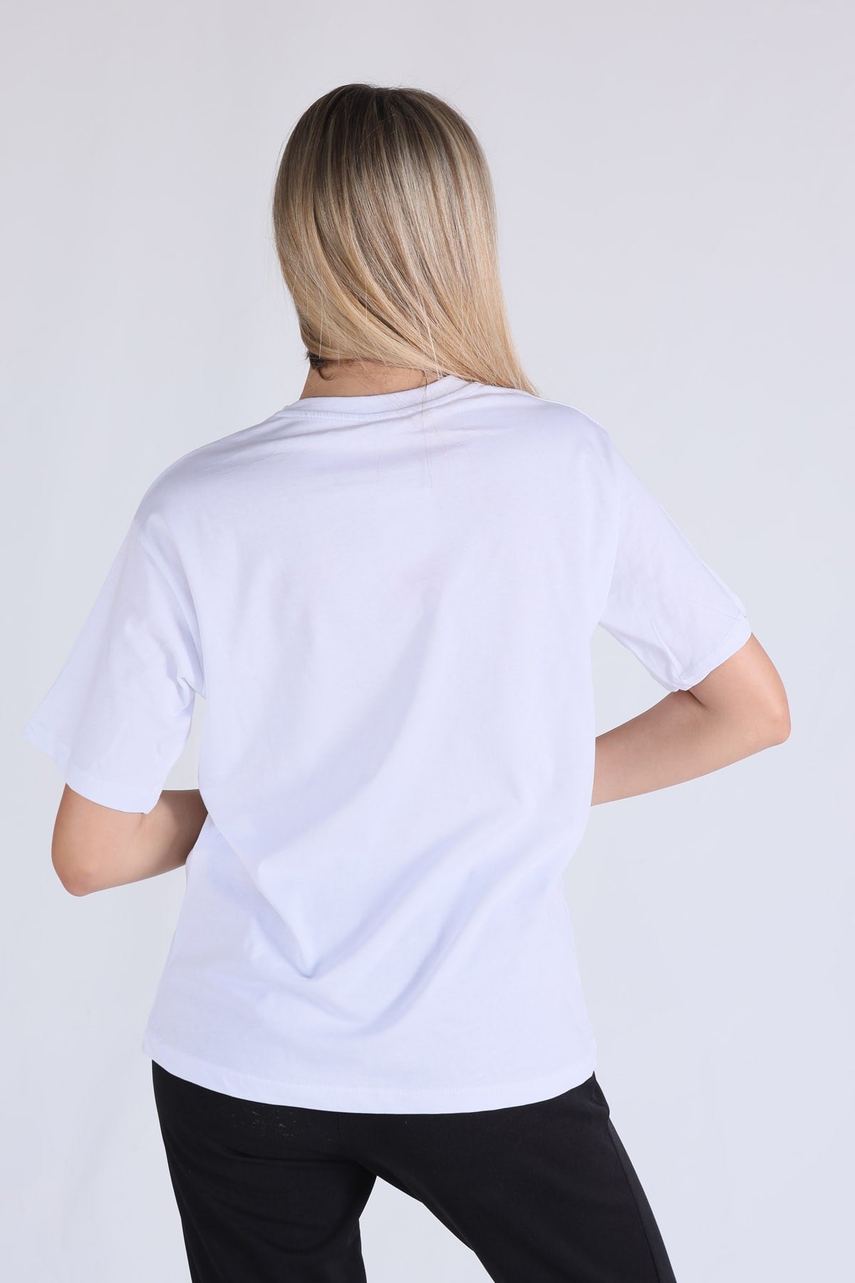 Beyaz Cep Ayıcık Aksesuarlı Tişört 23398