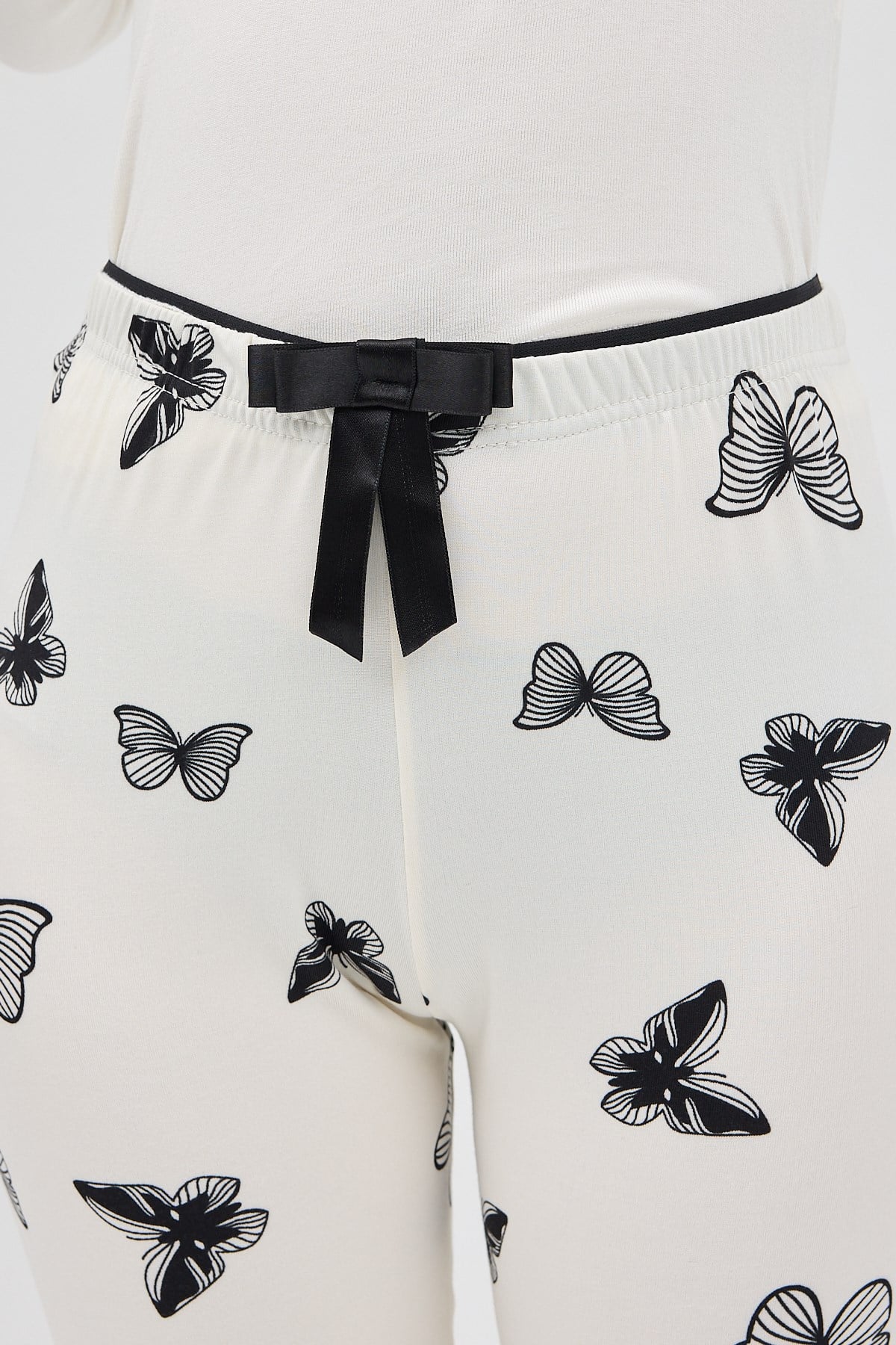 Beyaz Desenli Kadın Pijama 4541