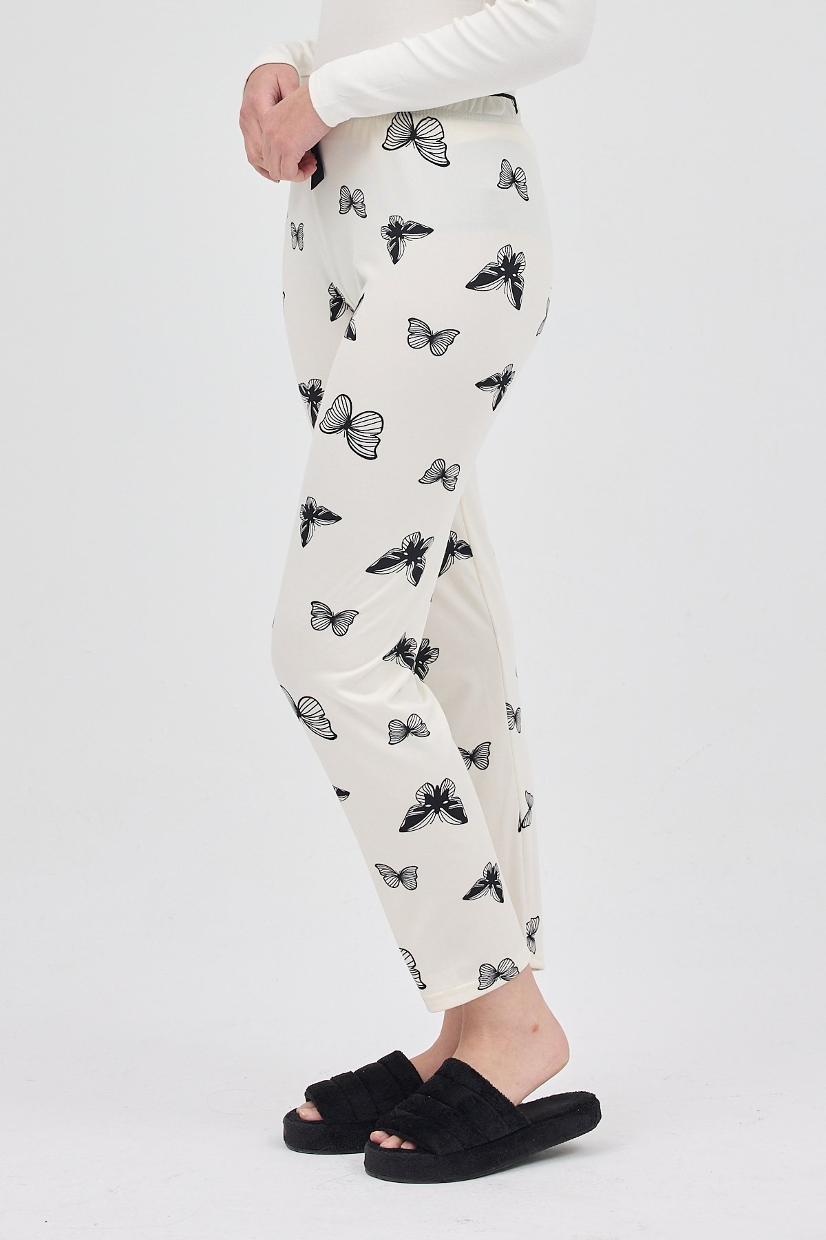 Beyaz Desenli Kadın Pijama 4541