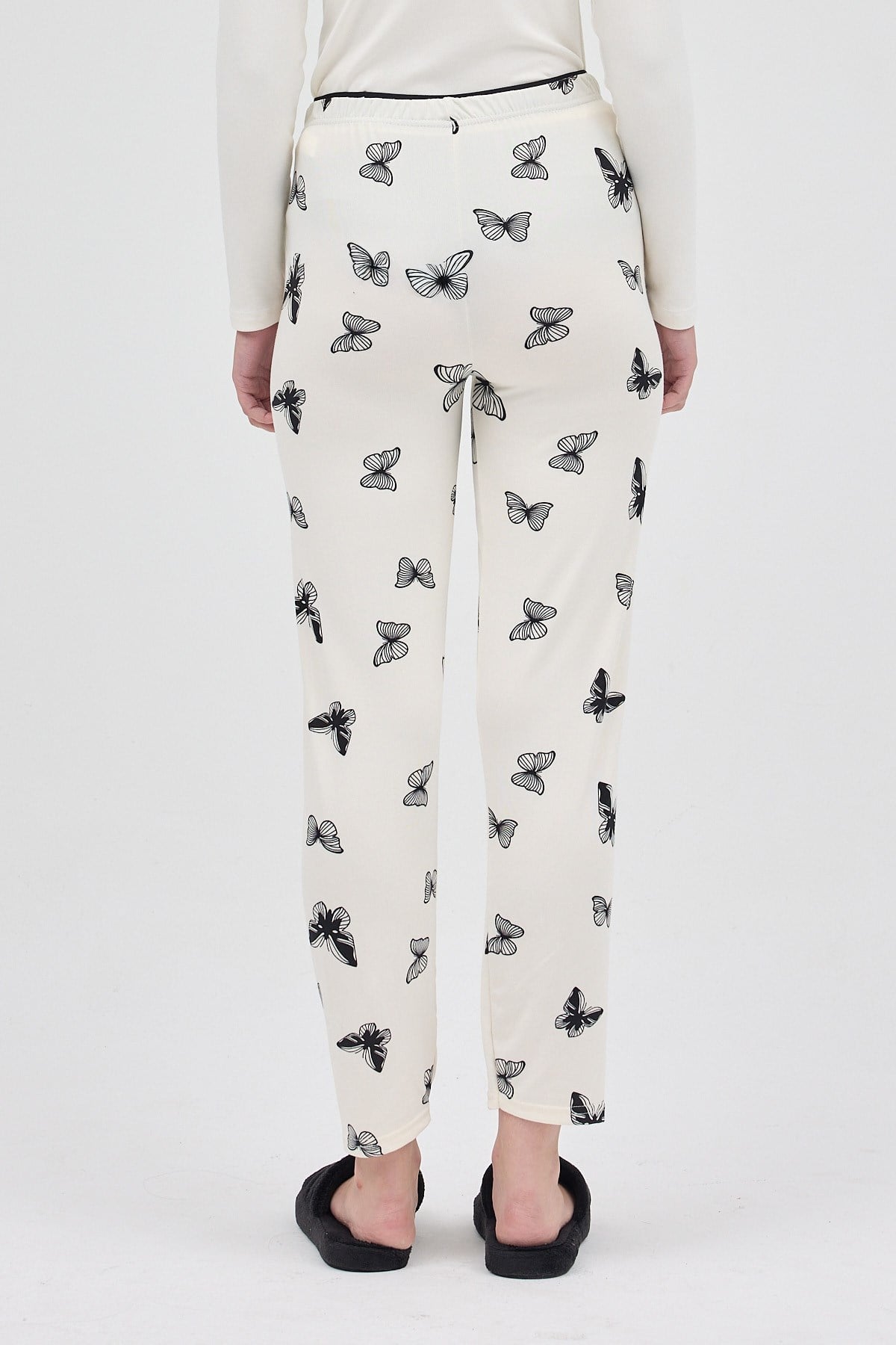 Beyaz Desenli Kadın Pijama 4541