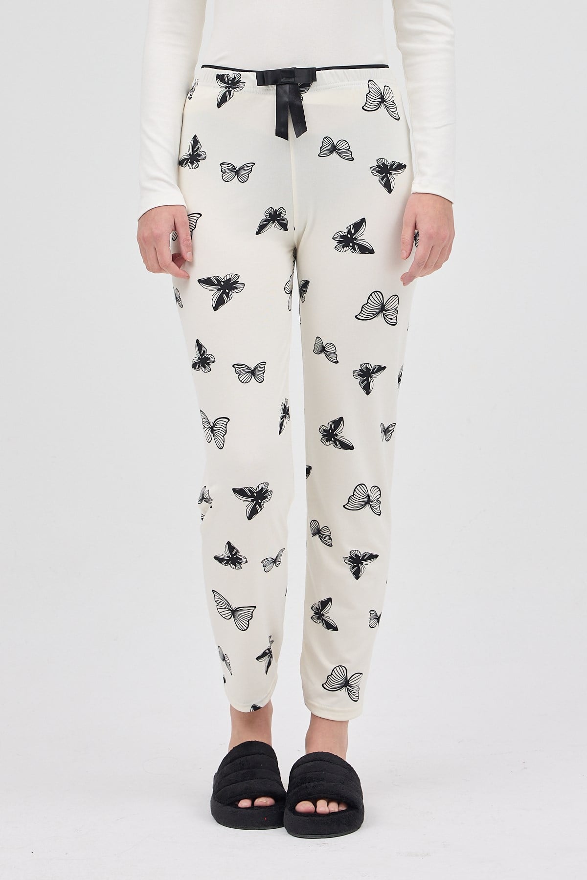 Beyaz Desenli Kadın Pijama 4541