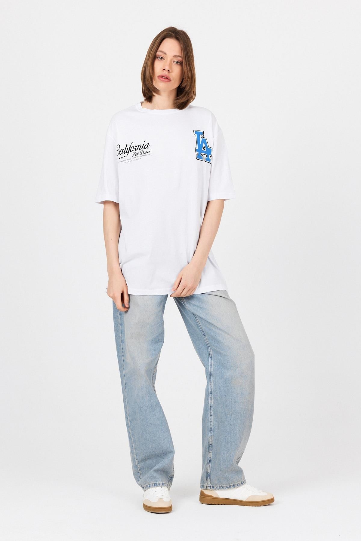 Beyaz LA  Baskılı California Yazılı Oversize Tişört 5197