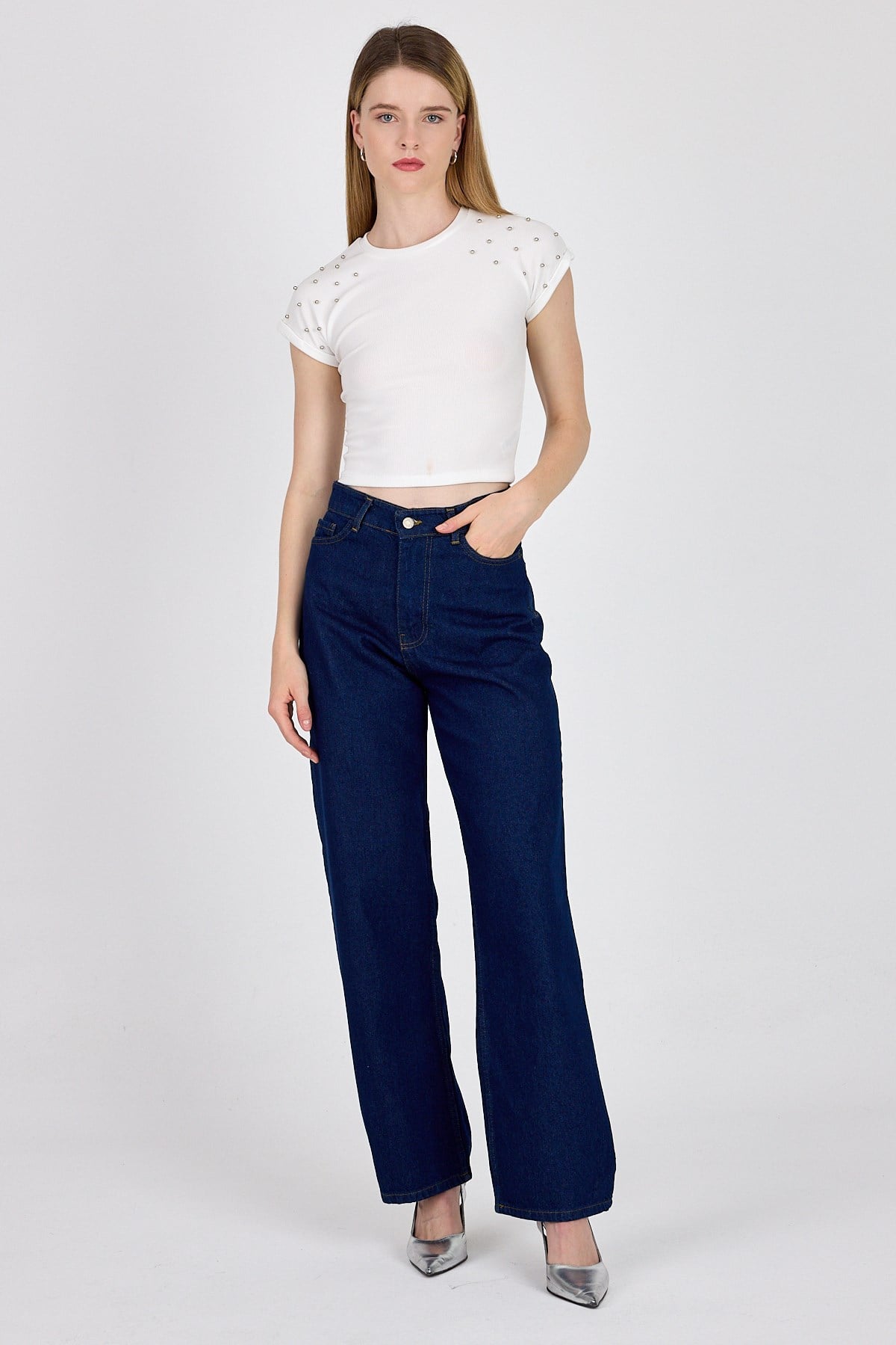 Beyaz Omuz Boncuk Detaylı Slim Fit Crop Tişört 9208M