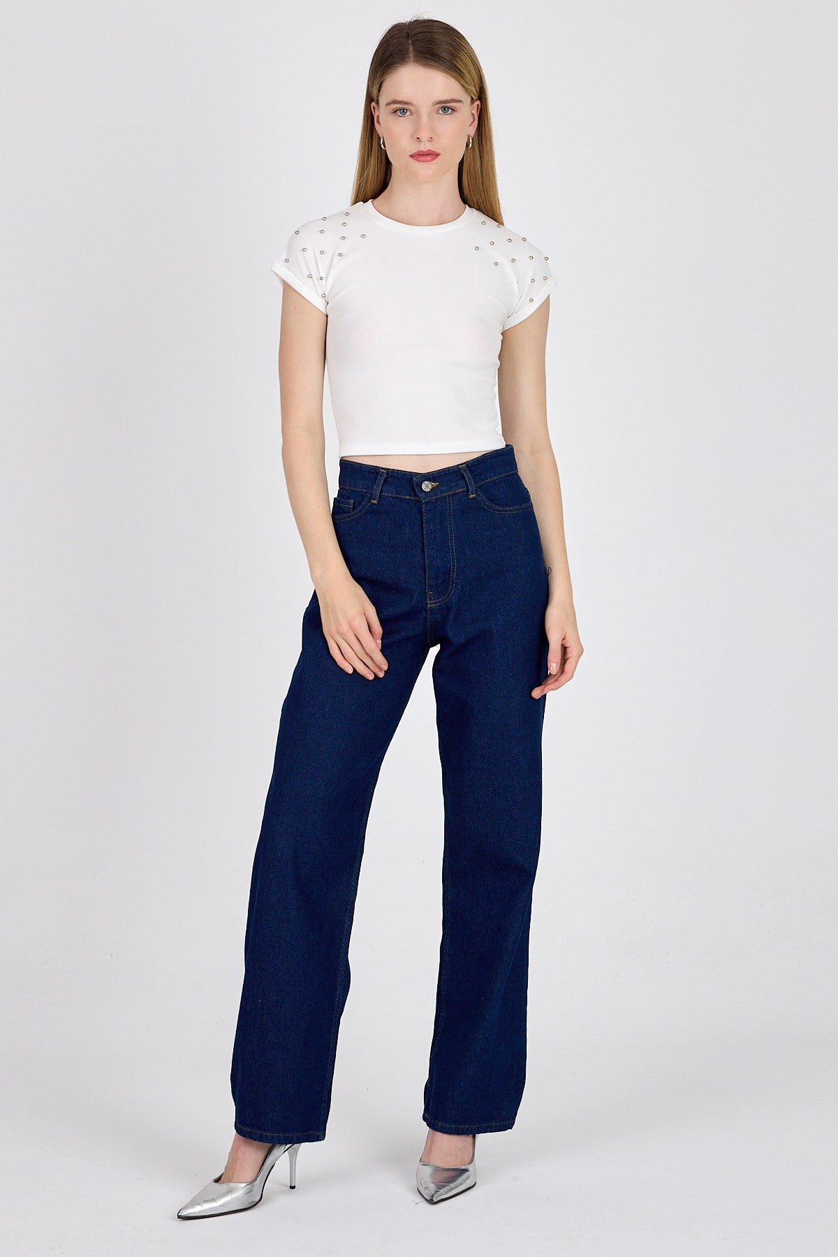 Beyaz Omuz Boncuk Detaylı Slim Fit Crop Tişört 9208M