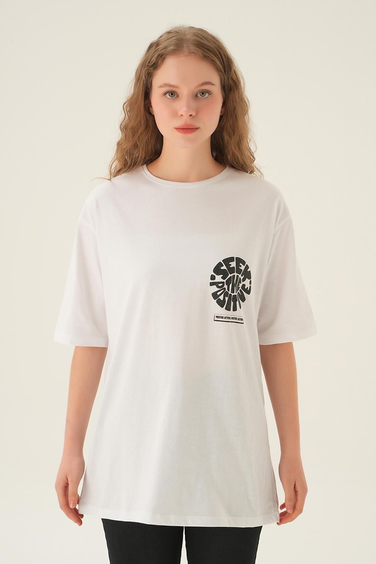 Beyaz Posıtıve Baskı Oversize Tişört 1698