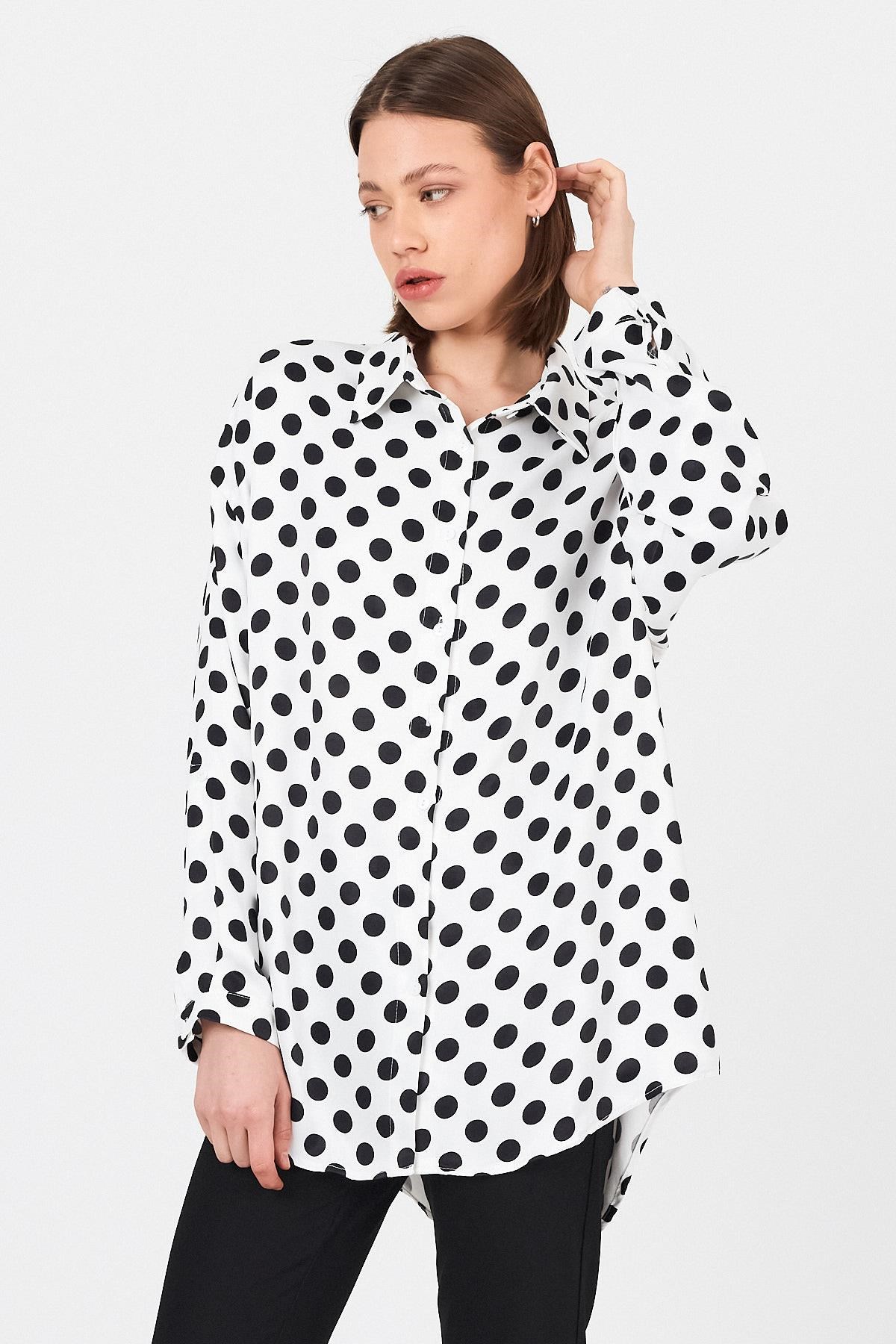 Beyaz Puantiye Desen Oversize Saten Gömlek 9411