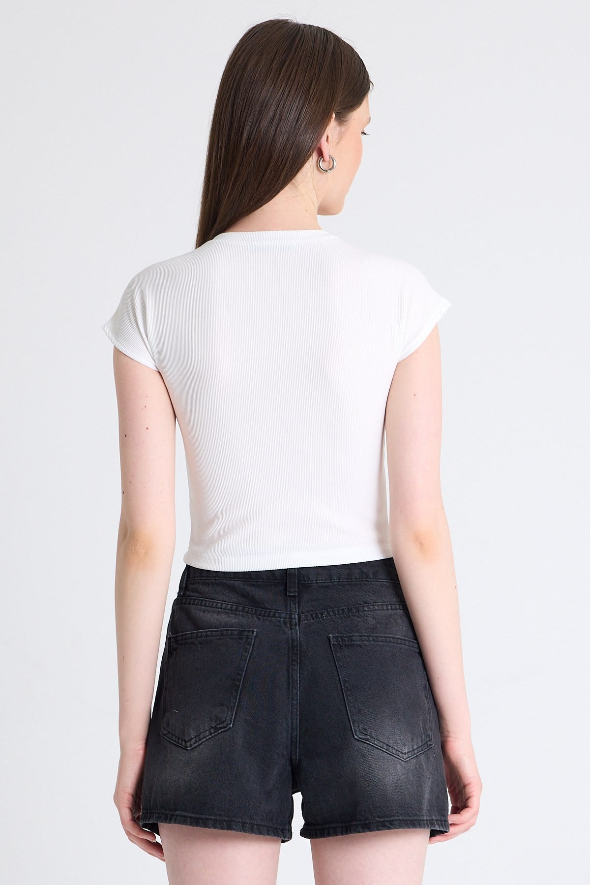 Beyaz Taş Detaylı Slim Fit Crop Tişört 9207M