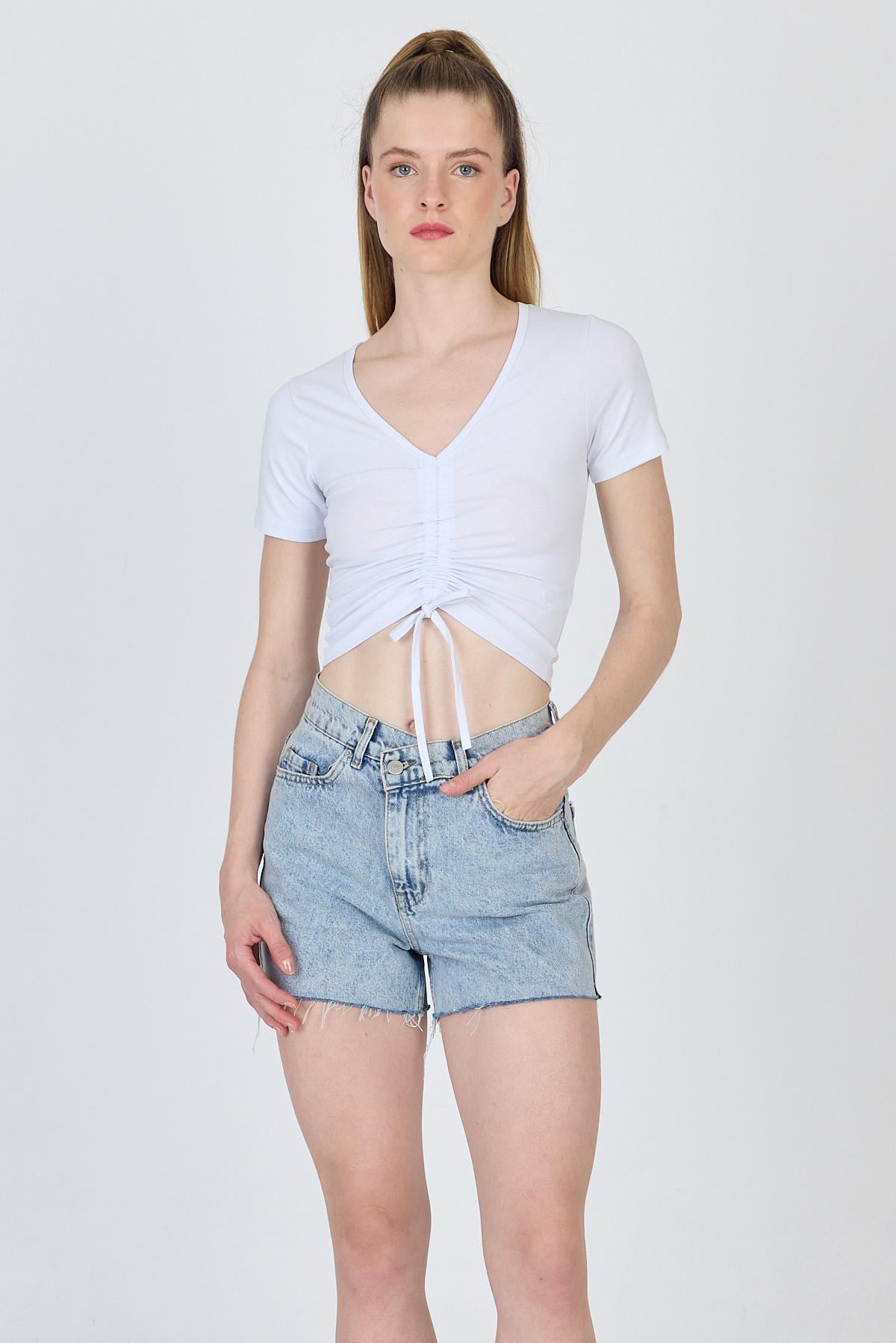 Beyaz V Yaka Büzgülü Crop Tişört 9201M