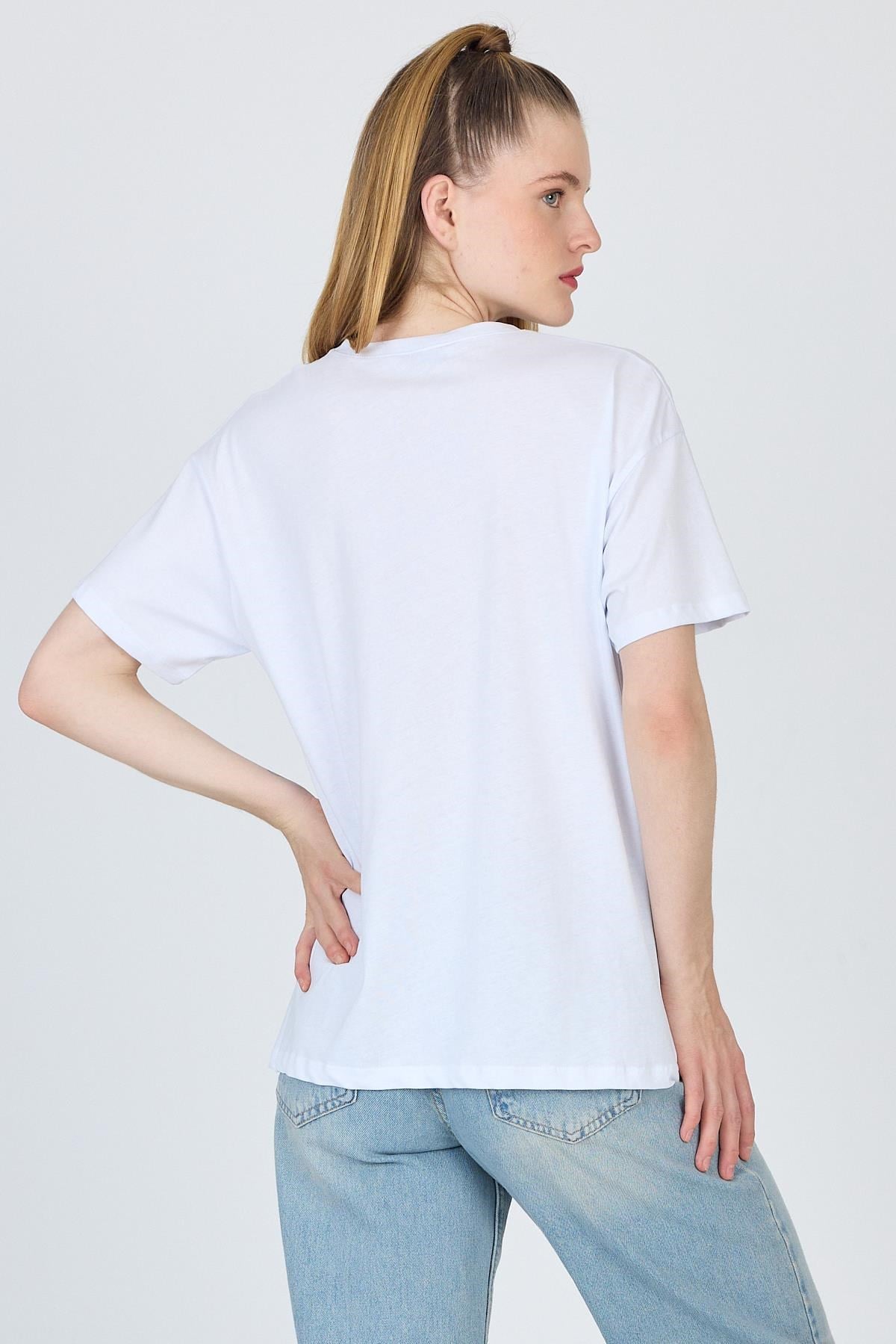 Beyaz Yazı Baskılı %100 Pamuk Oversize Tişört 2150-17M