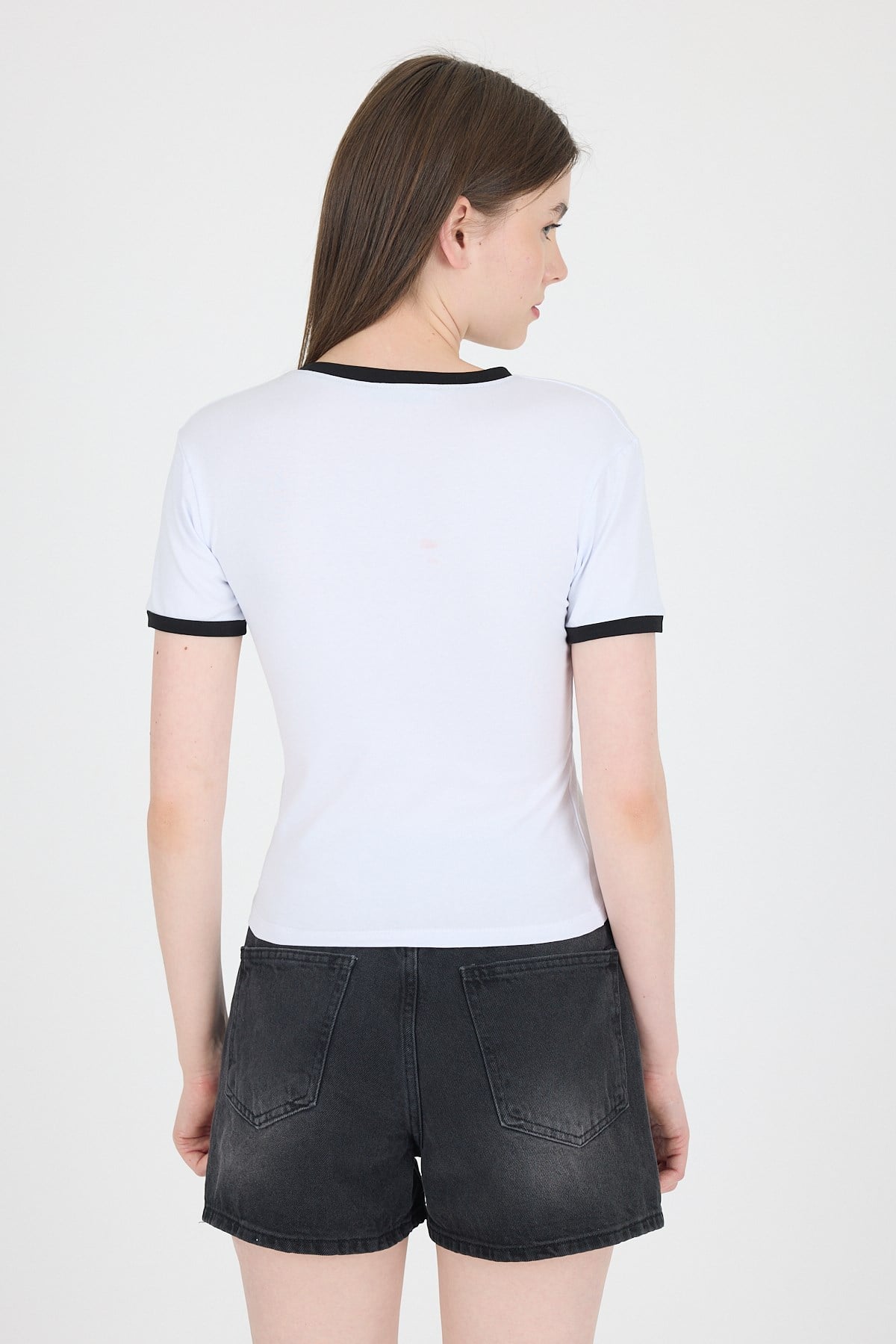 Beyaz Yazı Baskılı Biyeli Pamuklu Slim Fit Tişört 9192M
