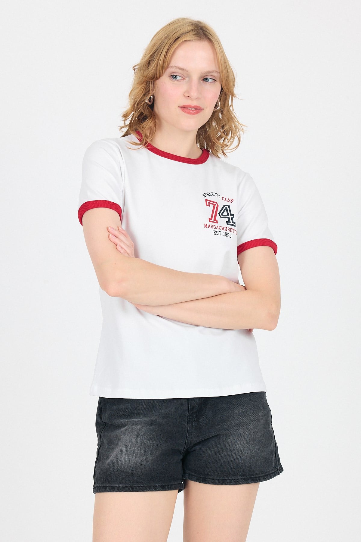 Beyaz Yazı Baskılı Regular Fit Ribana Detaylı Tişört 6325