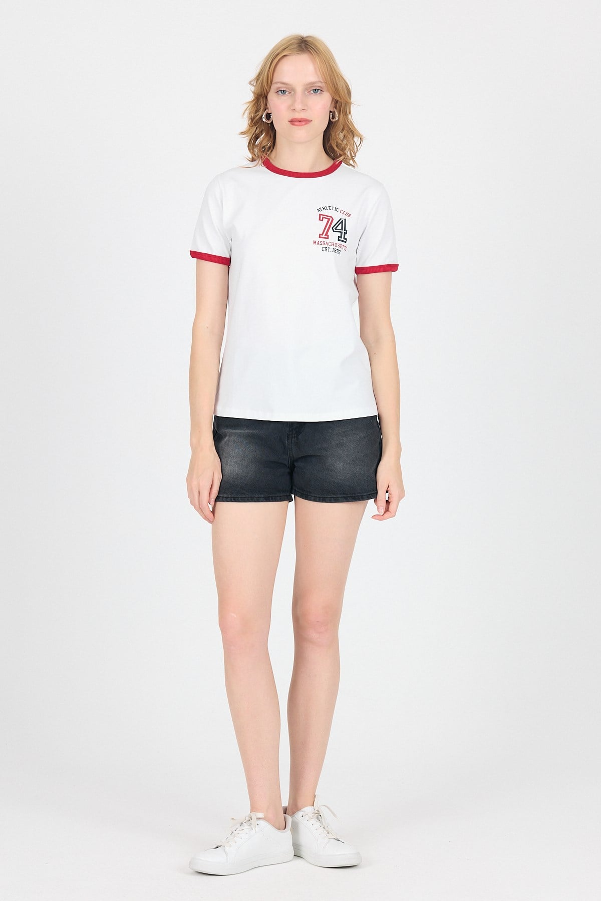 Beyaz Yazı Baskılı Regular Fit Ribana Detaylı Tişört 6325