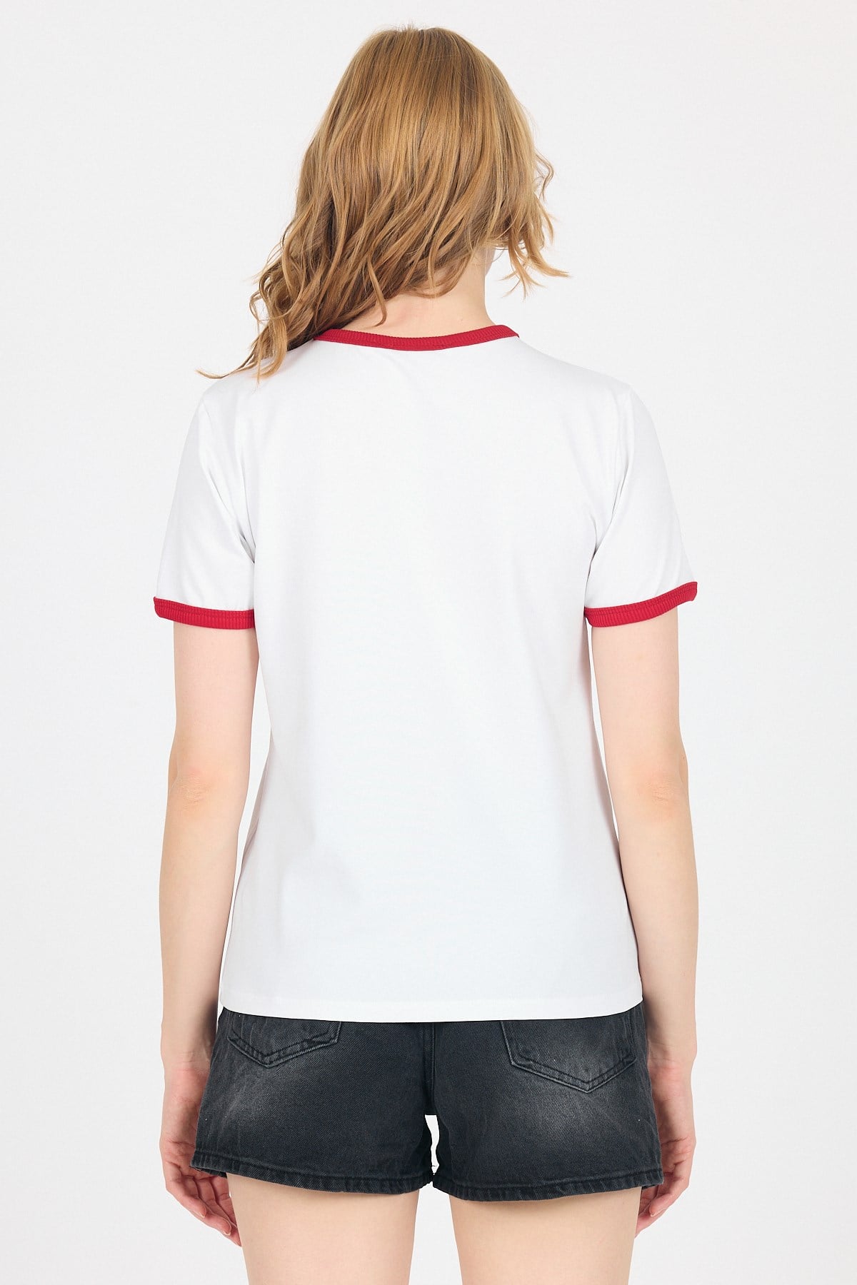 Beyaz Yazı Baskılı Regular Fit Ribana Detaylı Tişört 6325
