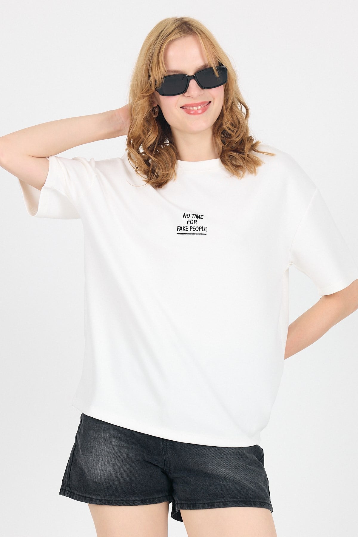 Beyaz Yumuşak Dokulu Yazı Baskılı Oversize Tişört 6265