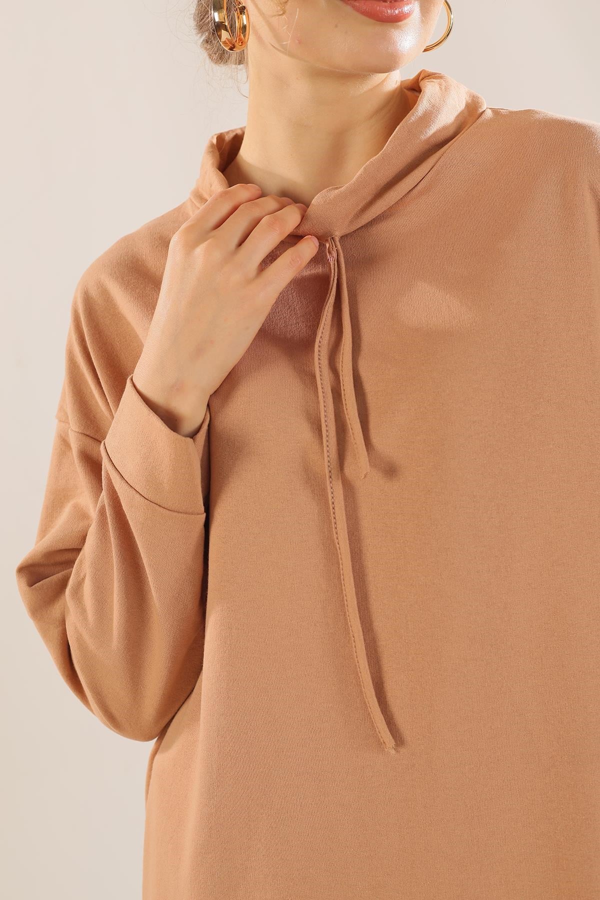 Bisküvi Yaka Bağcık Sweat 7383