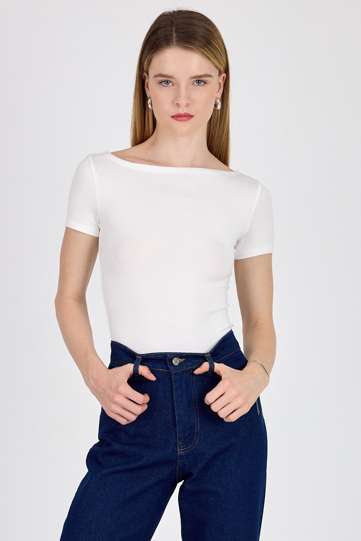 Bluz-Beyaz Bisiklet Yaka Viskoz/Yumuşak Kumaş Tişört 1469-rulem