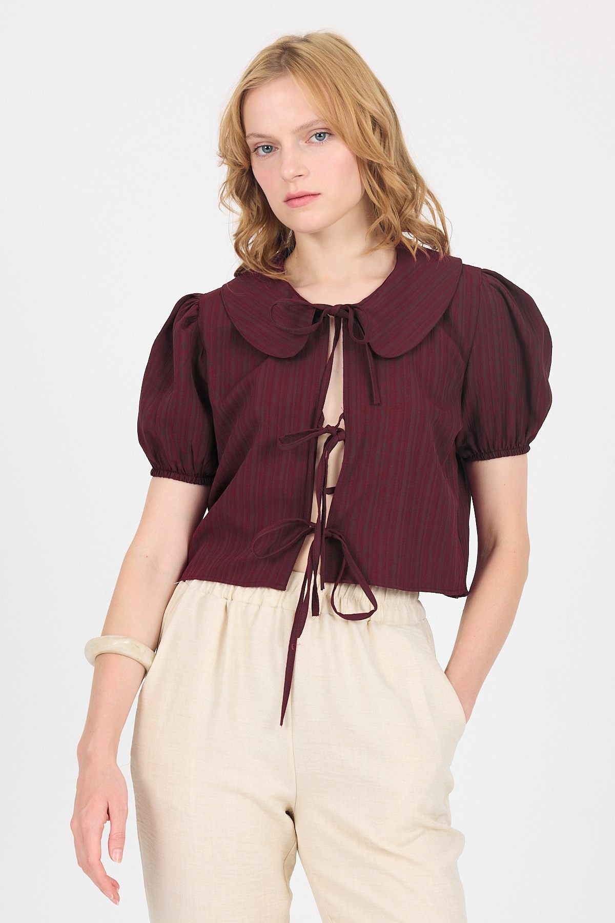 Bluz-Bordo Bağlama Detaylı Bebe Yaka Crop Bluz 8064-rulem