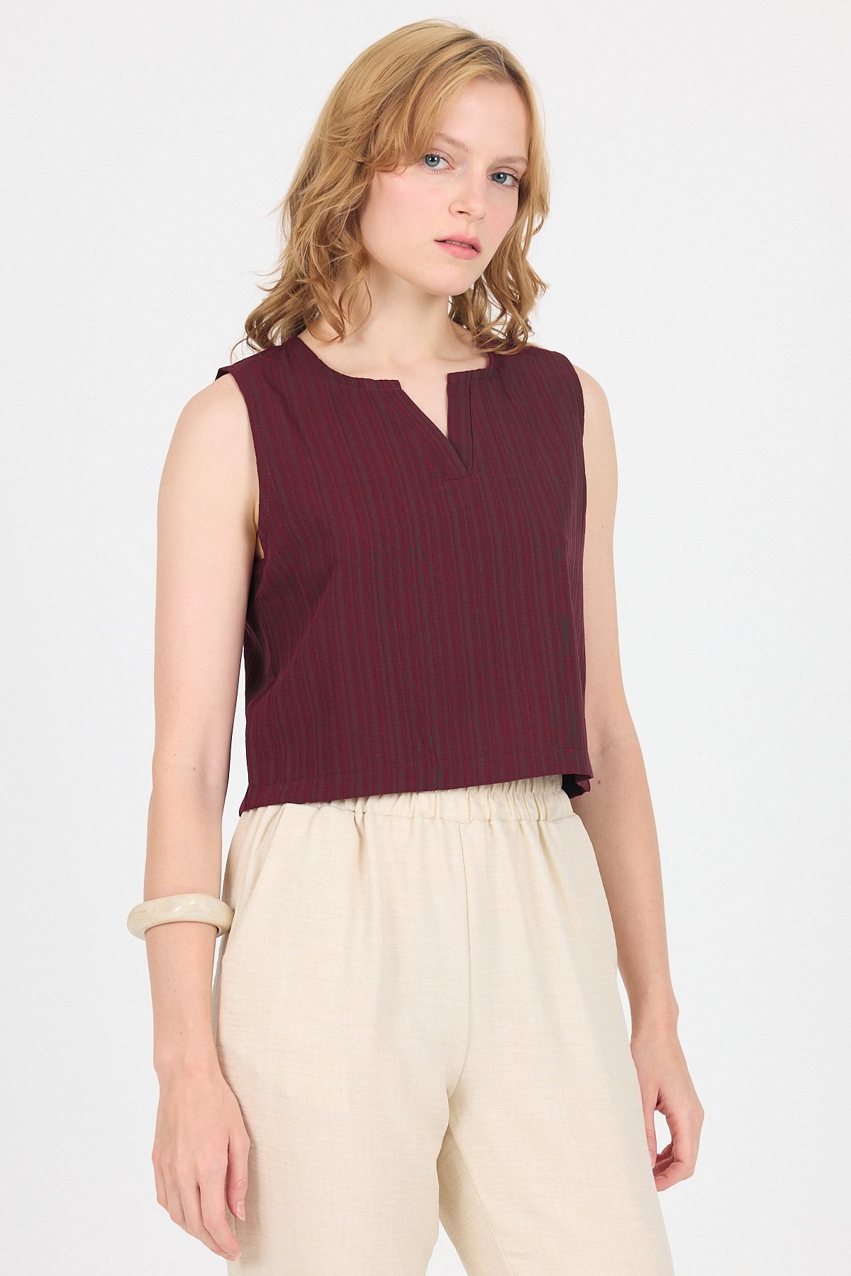 Bluz-Bordo V Yaka Kolsuz Crop Bluz 8027-rulem