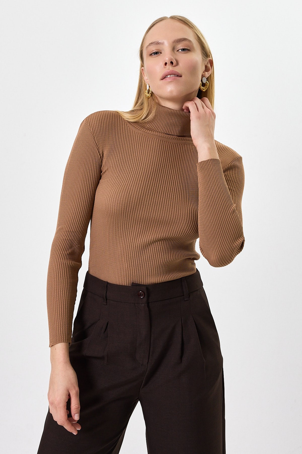 Bluz-Camel Fitilli Balıkçı Yaka Uzun Kollu Bluz 2302-rulem