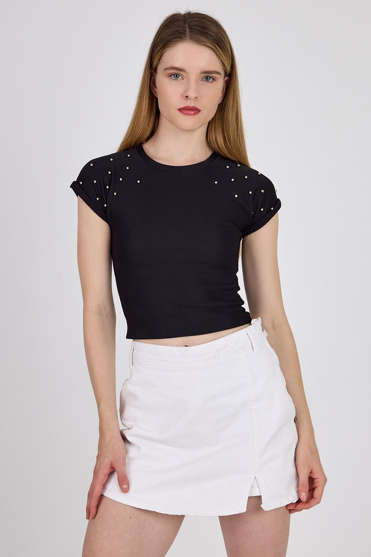 Bluz-Siyah Omuz Boncuk Detaylı Slim Fit Crop Tişört 9208M-rulem