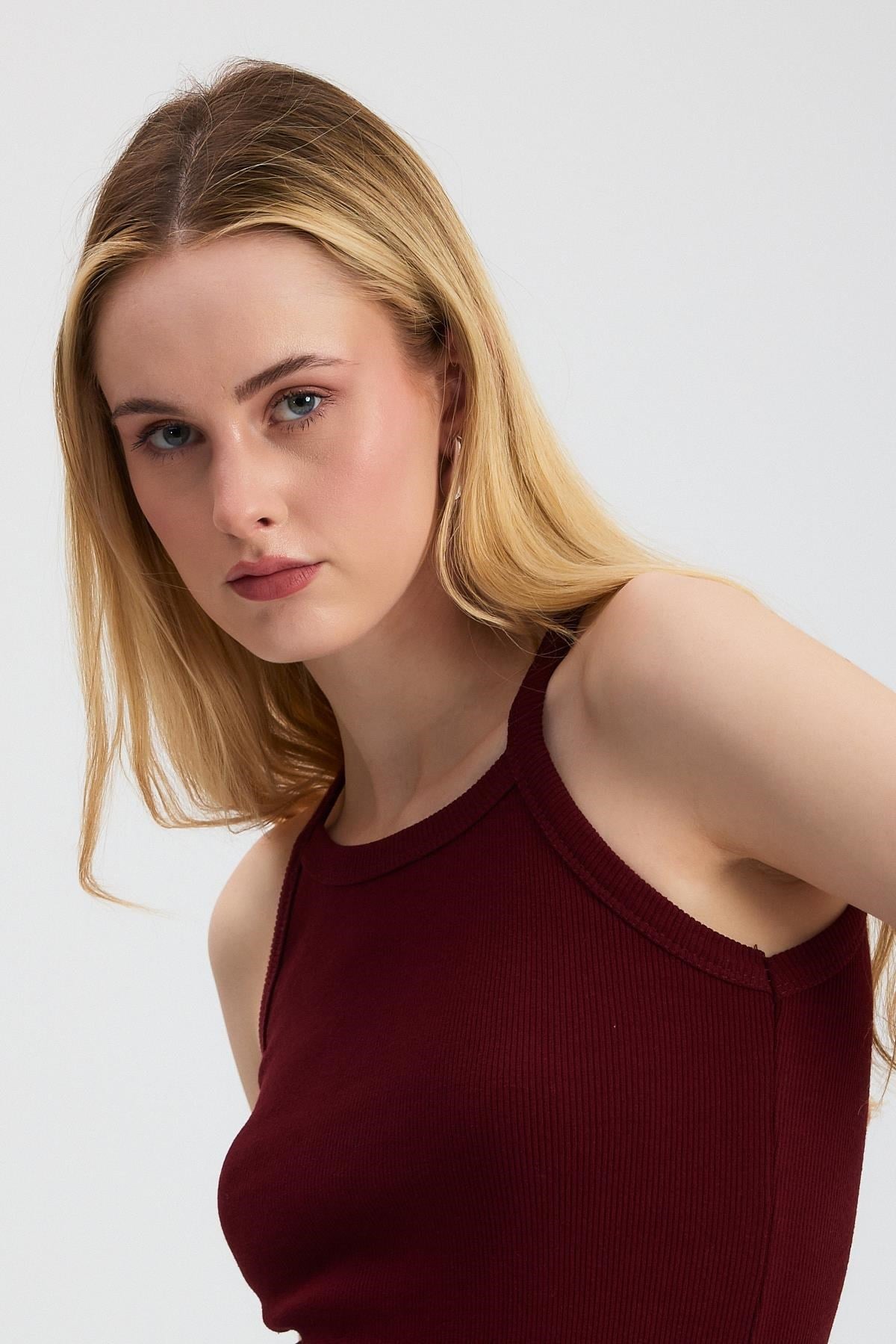 Bordo -1121 Sıfır Kol Fitilli Halter Yaka Basic Atlet