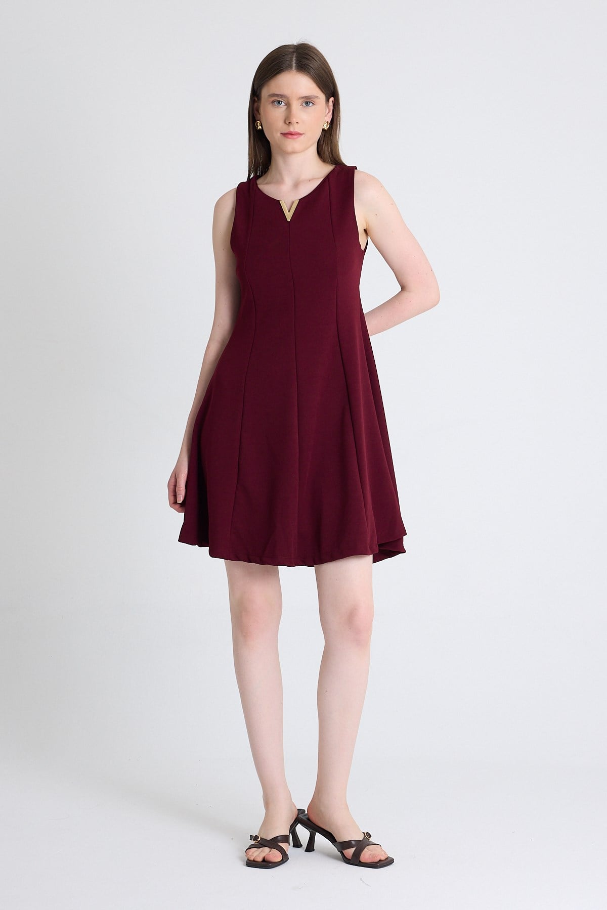 Bordo Aksesuar Detaylı Kolsuz Mini Elbise 2238