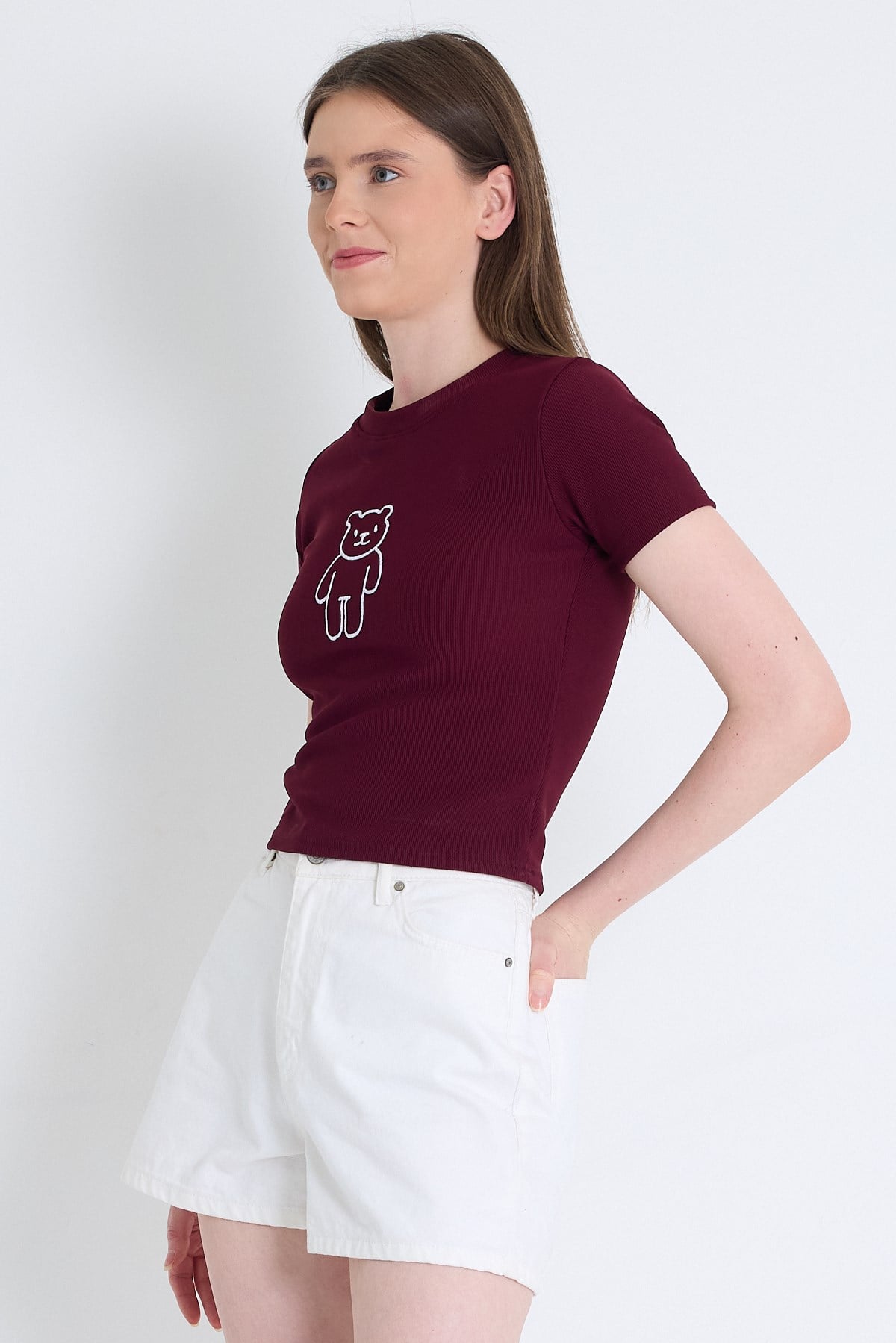 Bordo Ayıcık İşlemeli Slim Fit Crop Tişört 2217