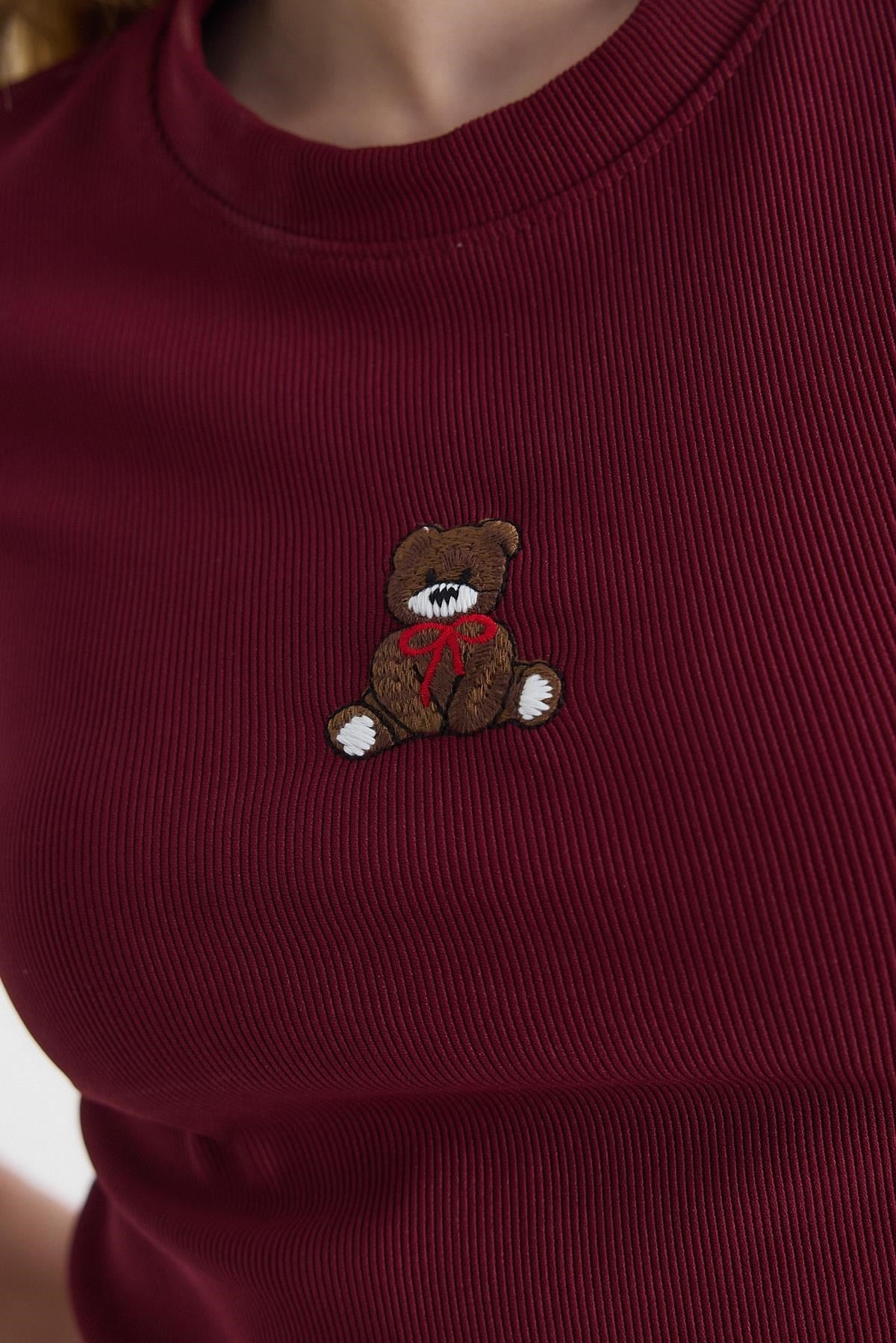 Bordo Ayıcık Nakışlı Kısa Kol Bluz 2199